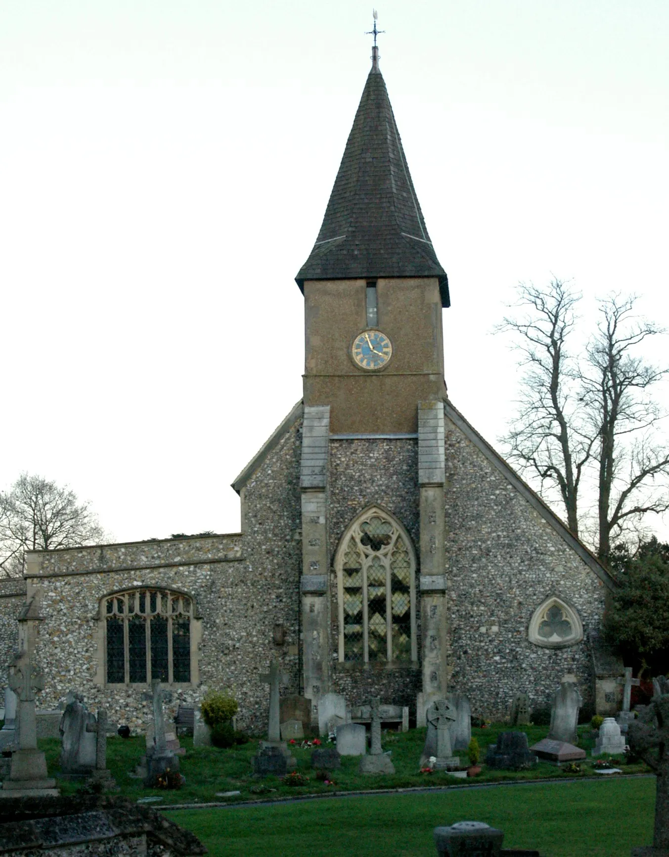 Photo showing: All Saints parish church, Sanderstead, London (formerly Surrey), seen from the southwest