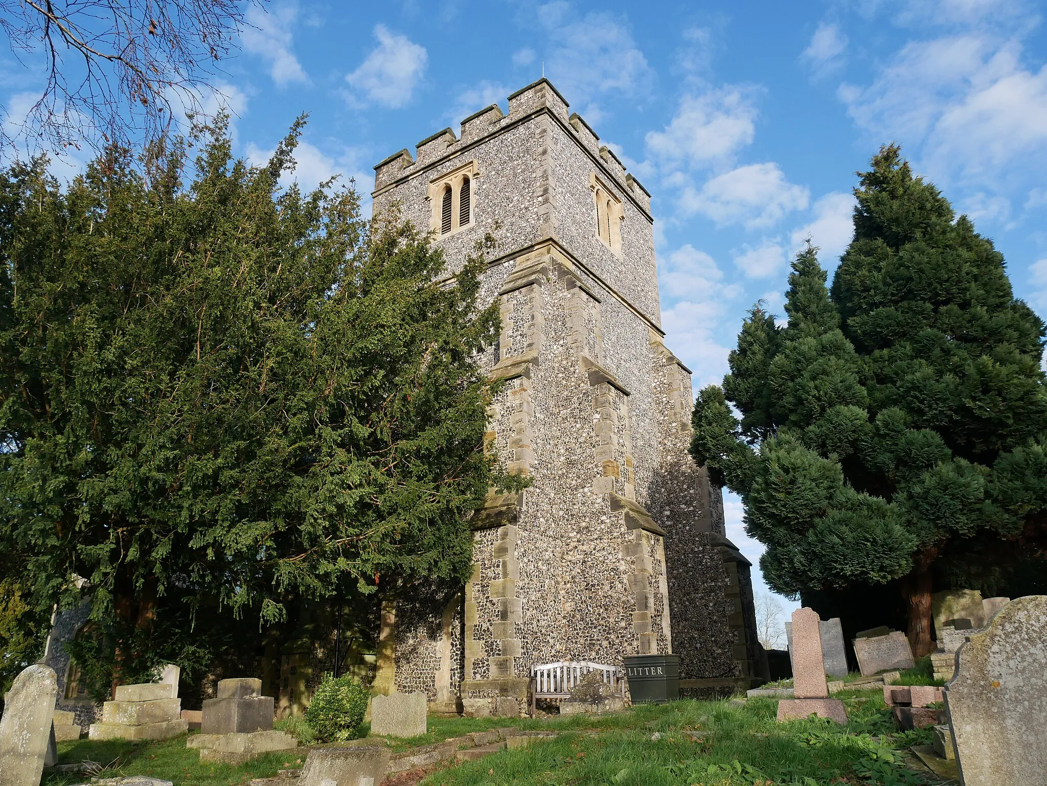 Photo showing: The tower at the southwest corner of the medieval Church of Saint John the Baptist, West Wickham.