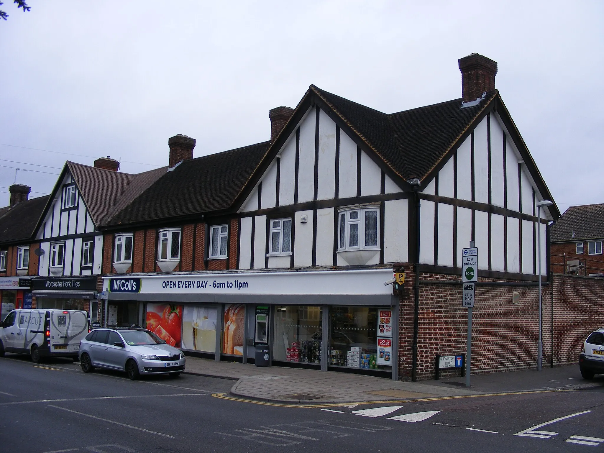 Photo showing: Former Co-operative, Old Malden, KT4., sold to MCColls