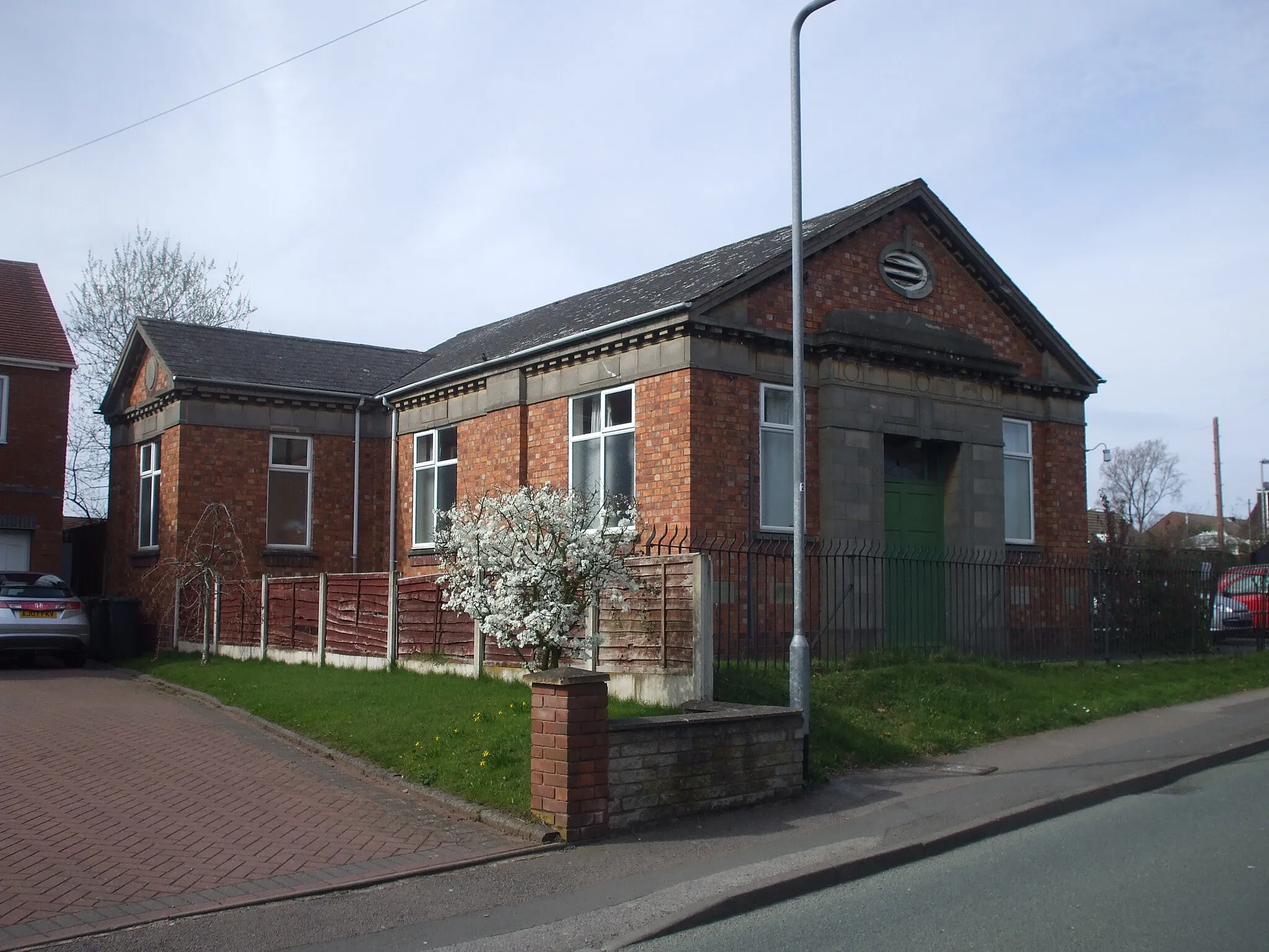 Photo showing: Coven Methodist Church