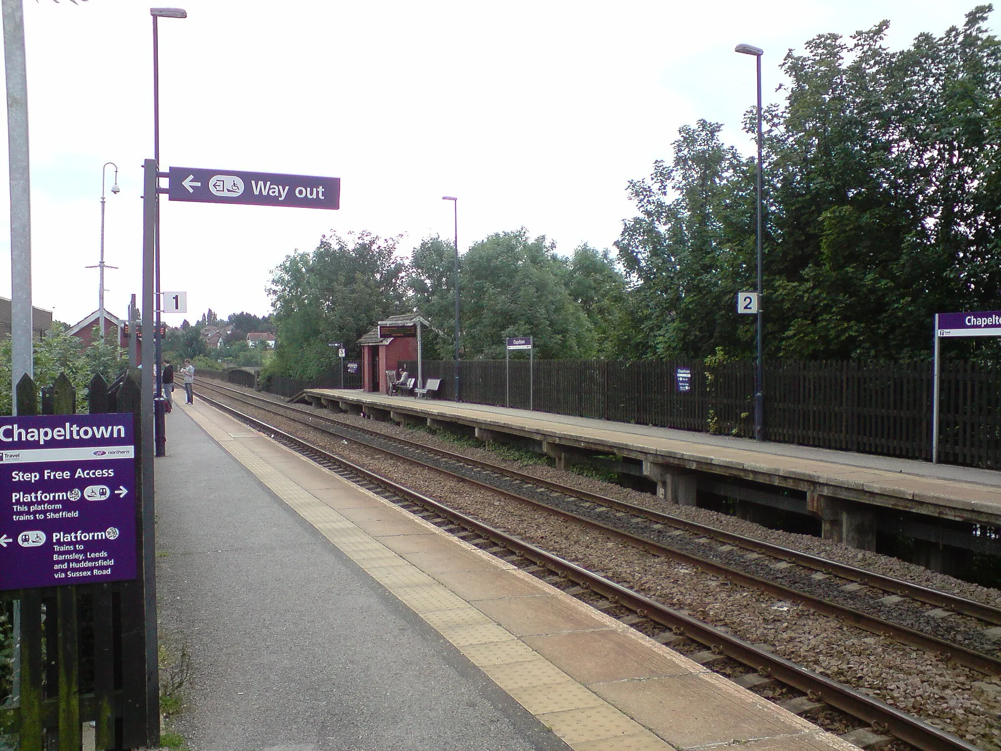 Photo showing: View of Chapeltown station (South Yorkshire) taken from the entrance to platform 1 from the Asda supermarket.