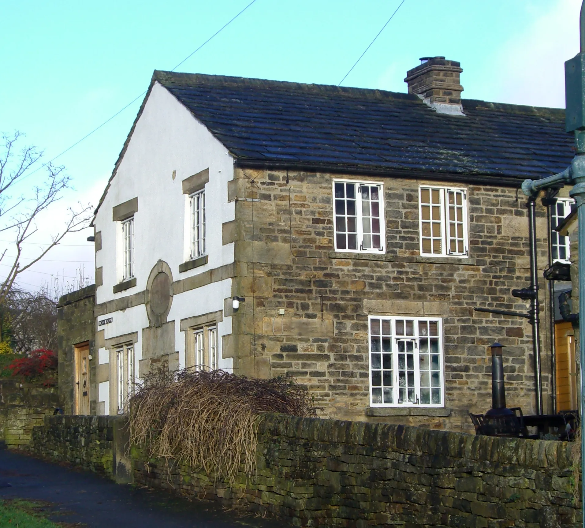 Photo showing: The Old School House on School Green Lane in Fulwood, Sheffield, England. This Grade II Listed Building dates from 1736. It is now use as a private dwelling.
