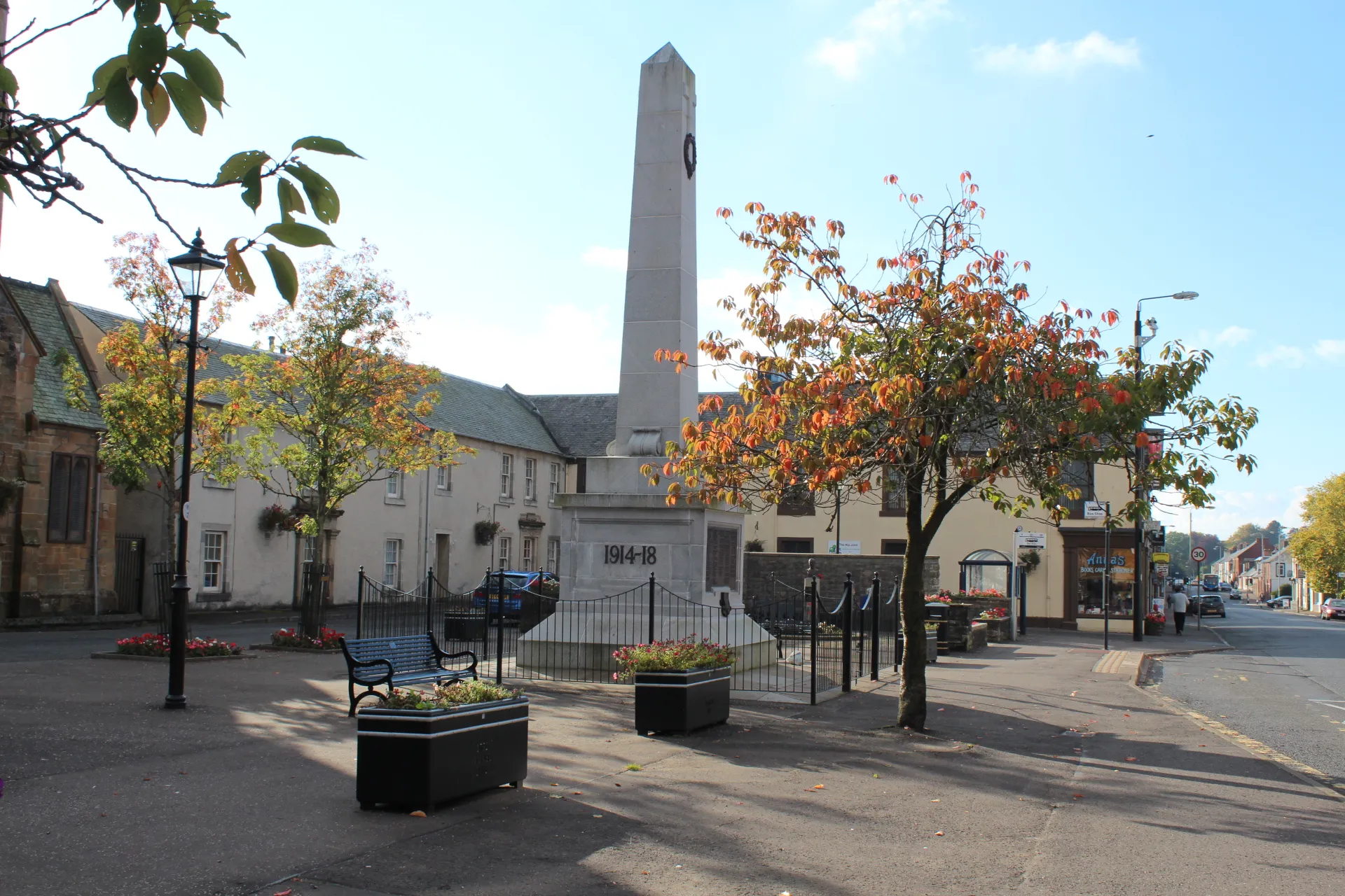 Photo showing: War Memorial, Hastings Square Darvel