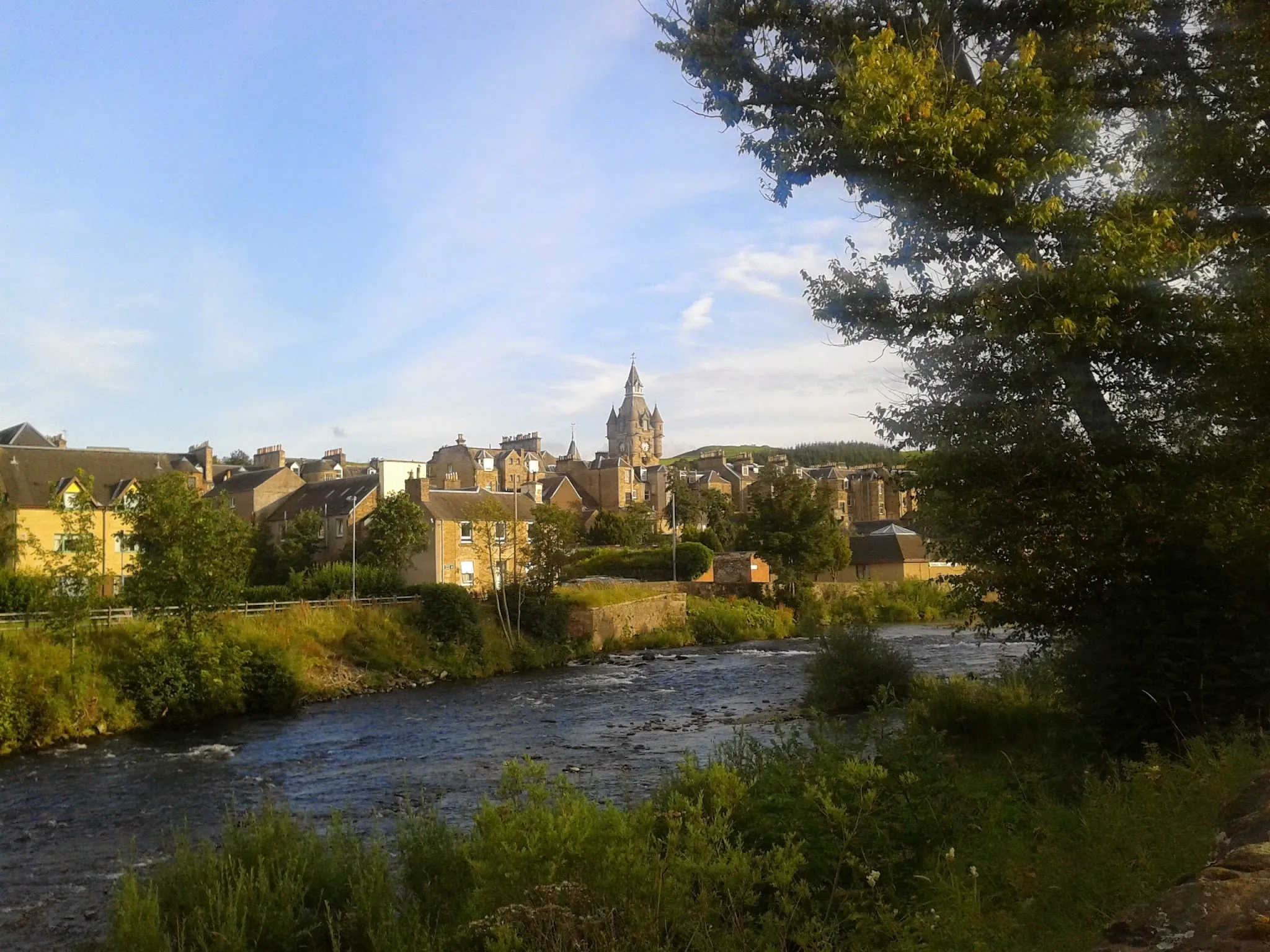 Photo showing: View of Hawick Town Hall from the River Teviot