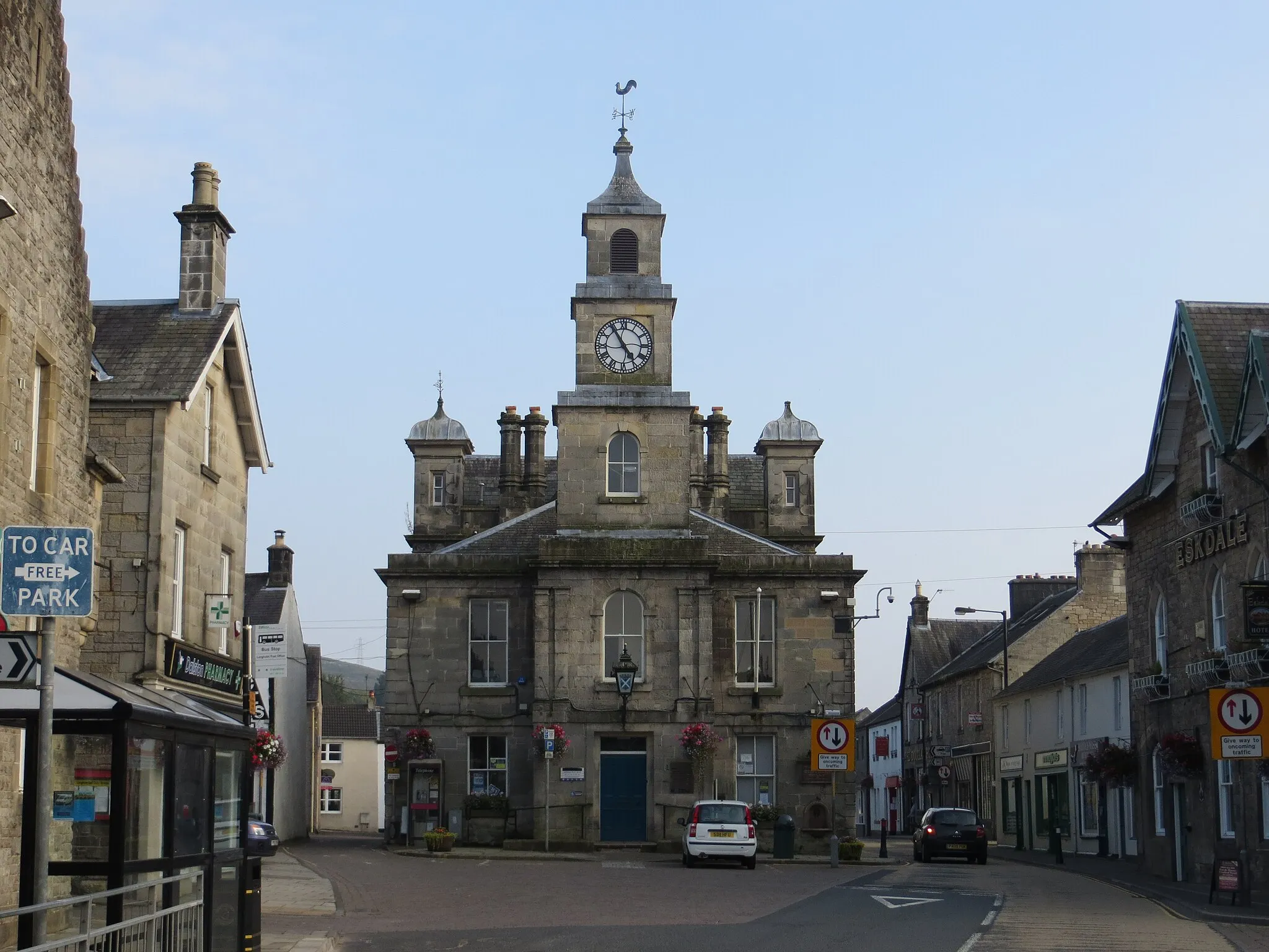 Photo showing: The Town Hall, Langholm