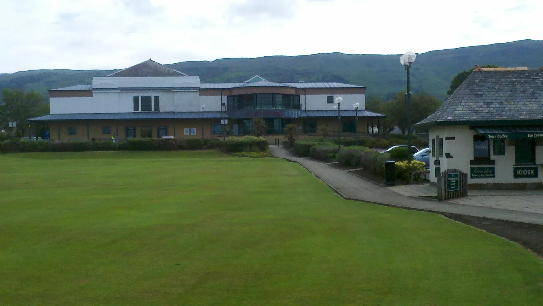 Photo showing: Vikingar Centre at Barrfields, taken mid-morning from Greenock Road, Largs, on 1-6-2012