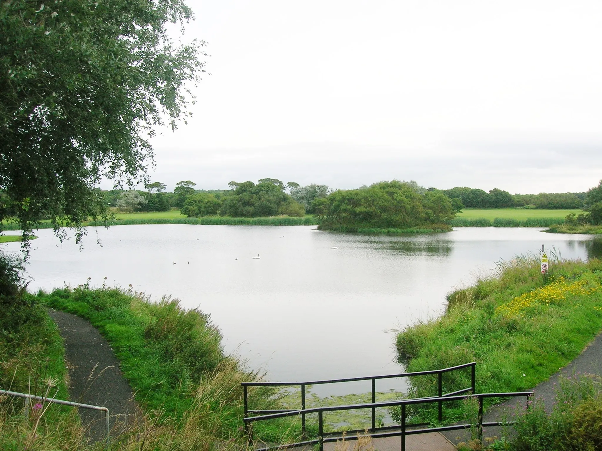 Photo showing: Ardeer Quarry - flooded. View from the pumping station. Stevenston, North Ayrshire, Scotland.