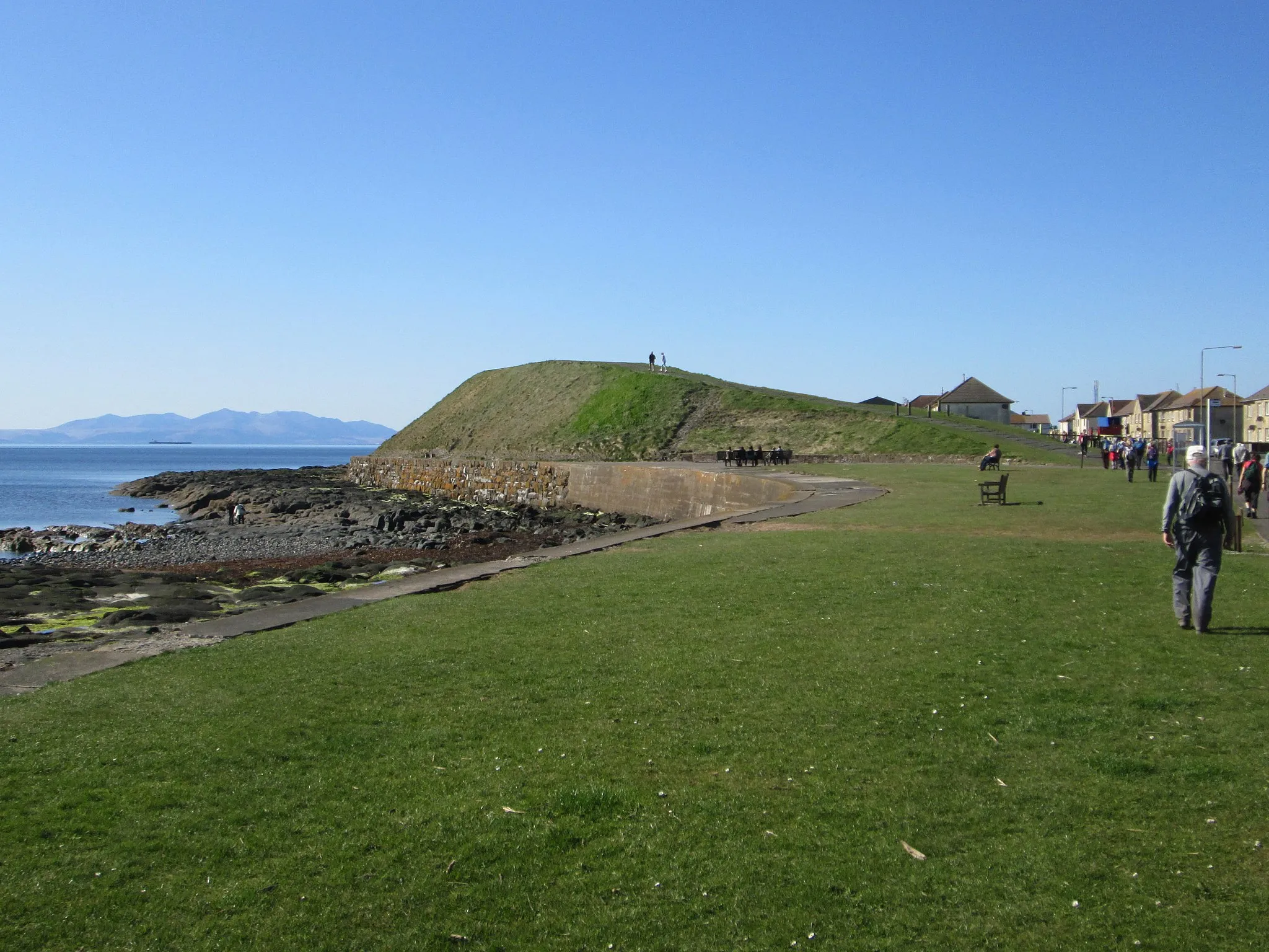 Photo showing: The Ballast Bank sheltering Troon harbour.