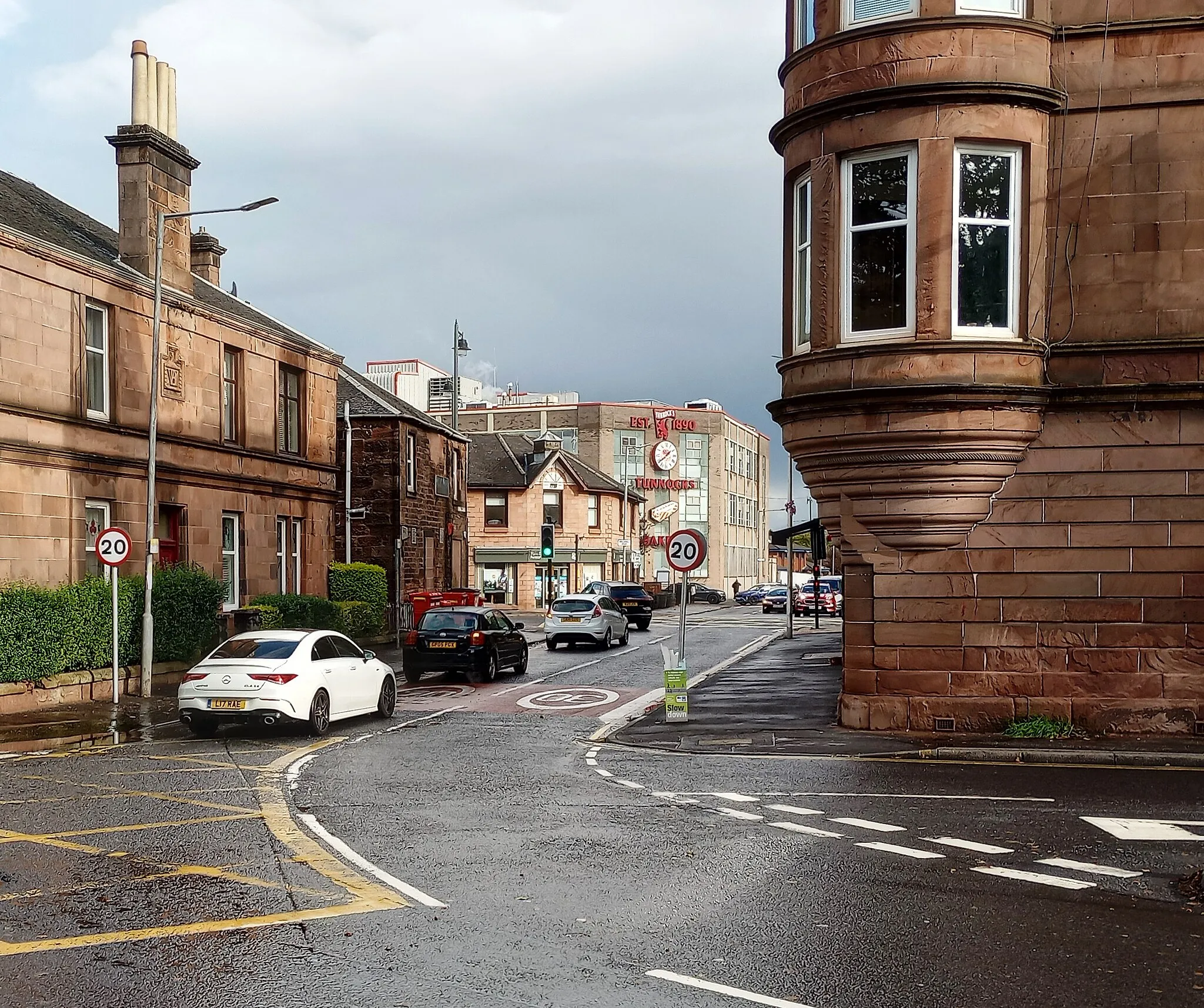 Photo showing: Looking to Bellshill Road - Main Street Junction