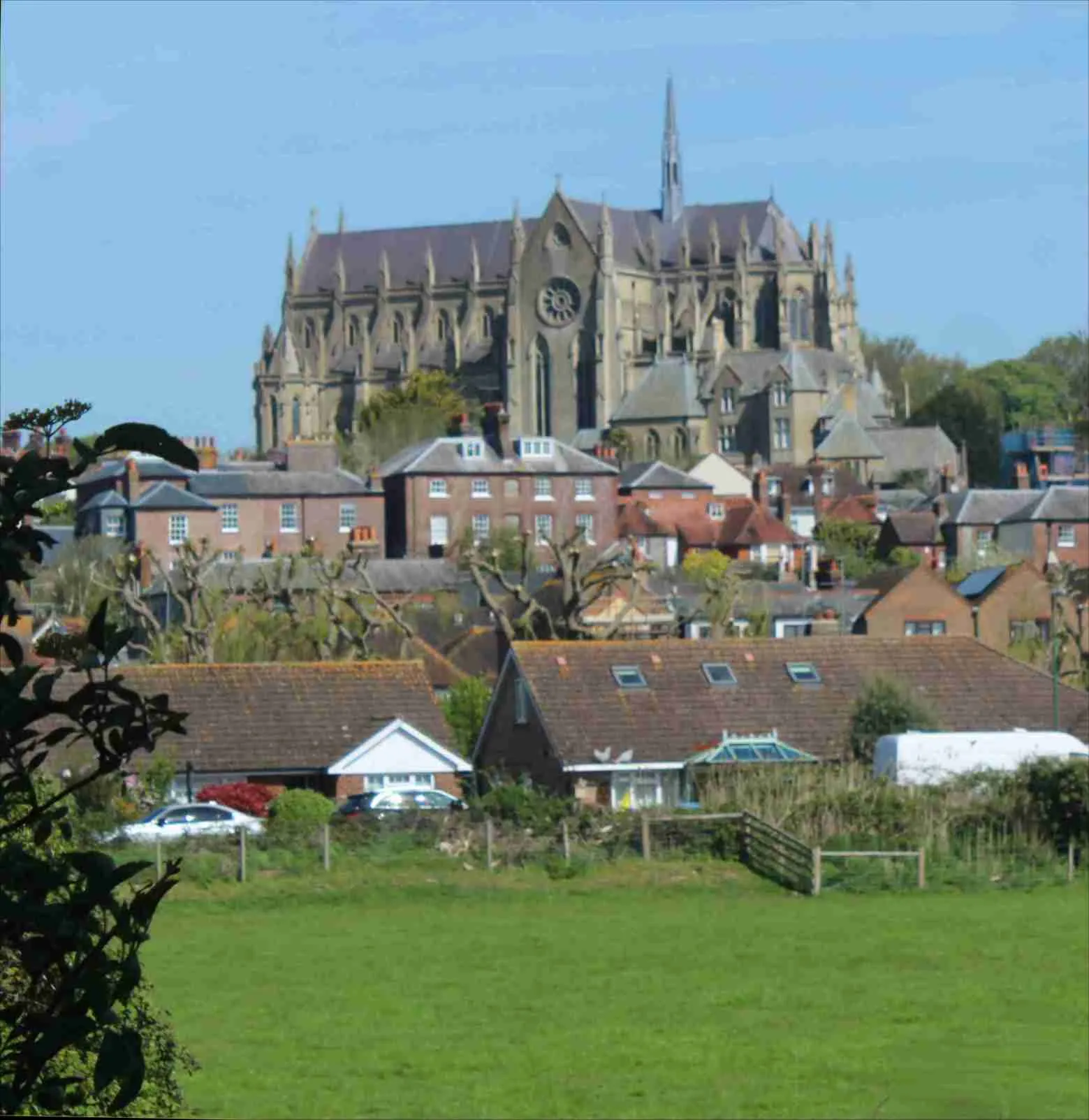 Photo showing: Arundel cathedral from the S