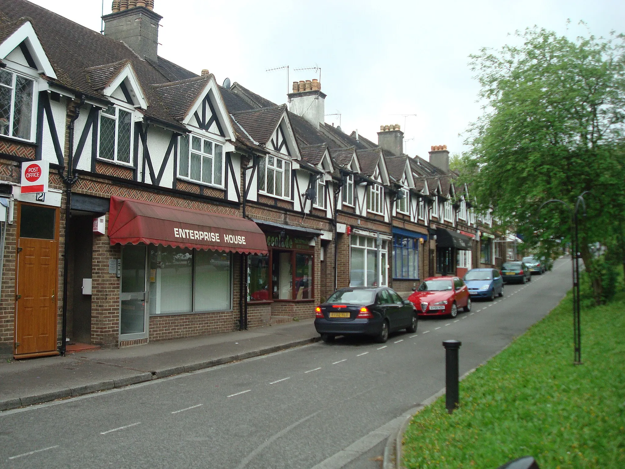 Photo showing: Chipstead Station Parade