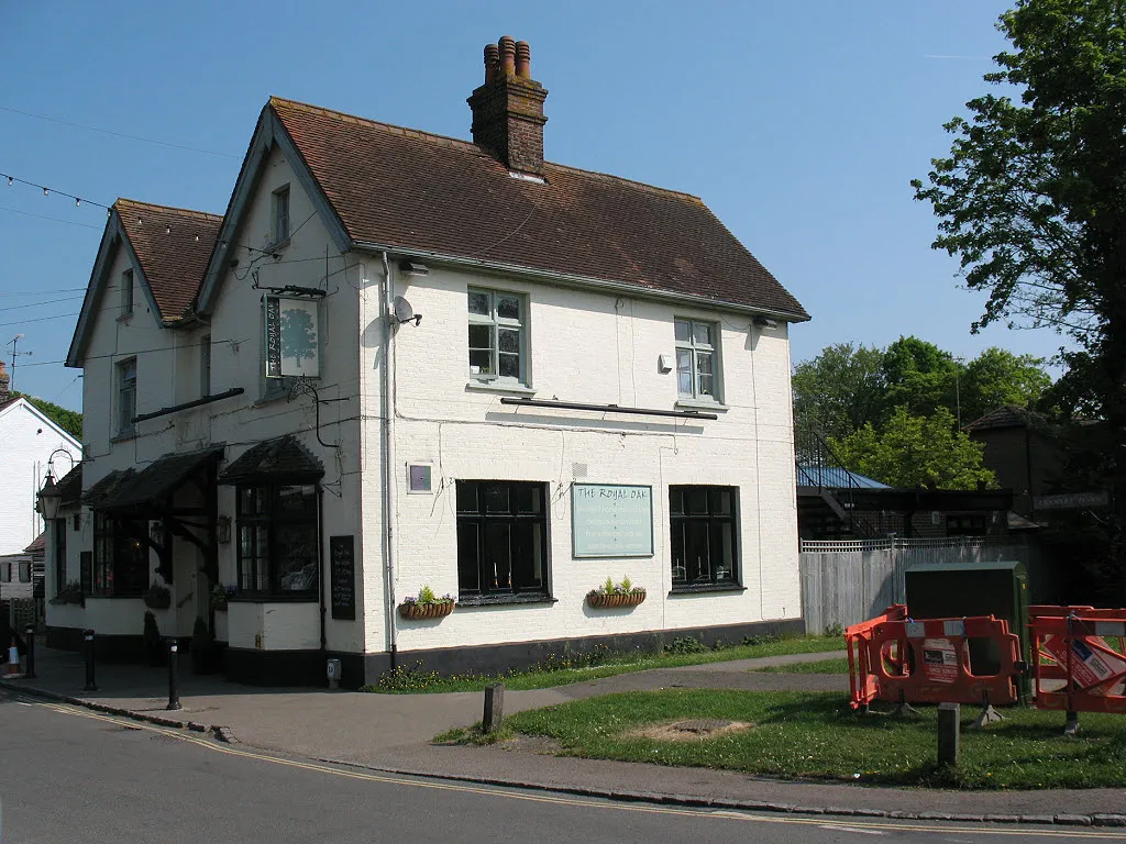 Photo showing: The Royal Oak, Crawley Down