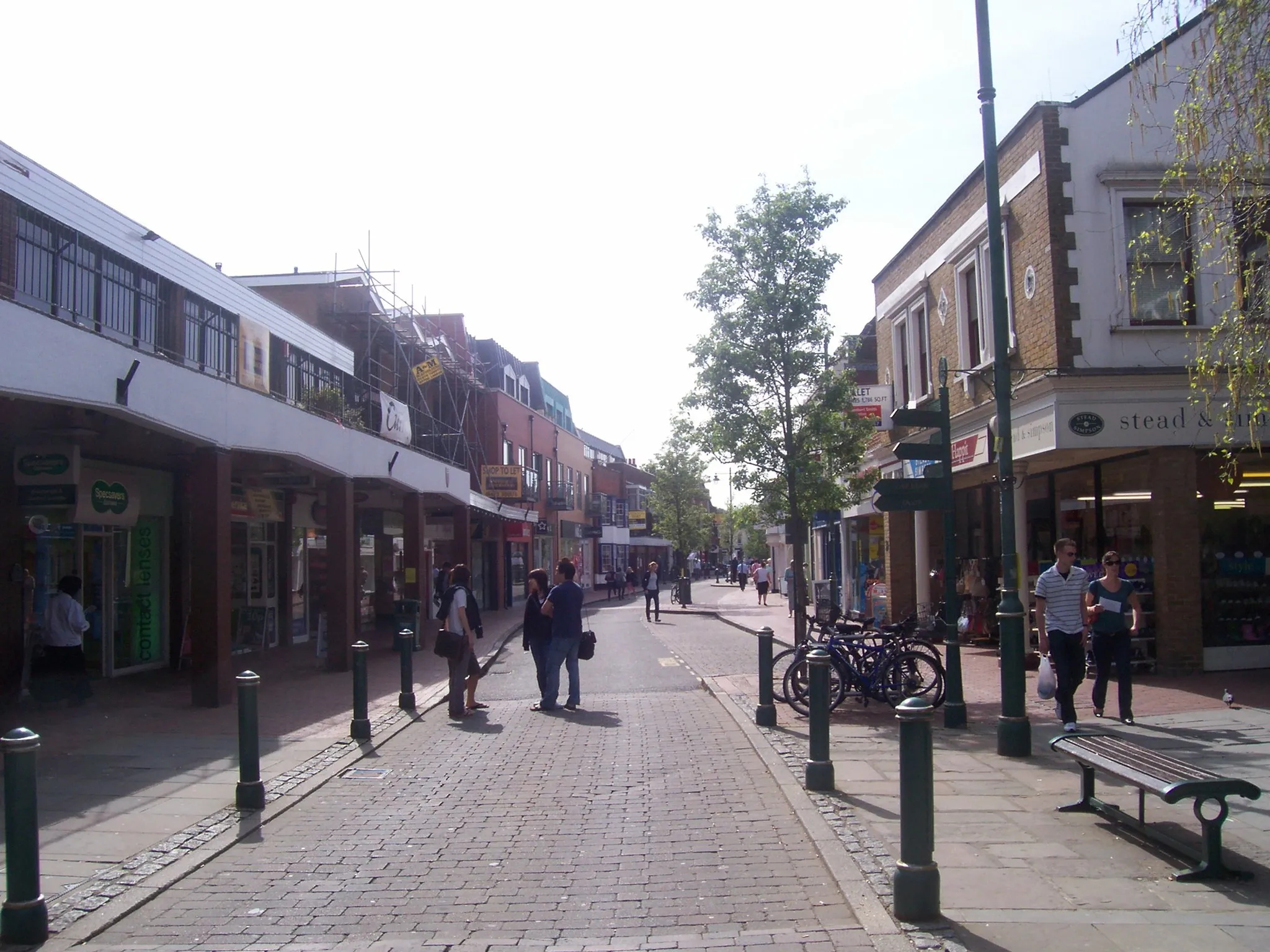 Photo showing: The High Street in Egham.