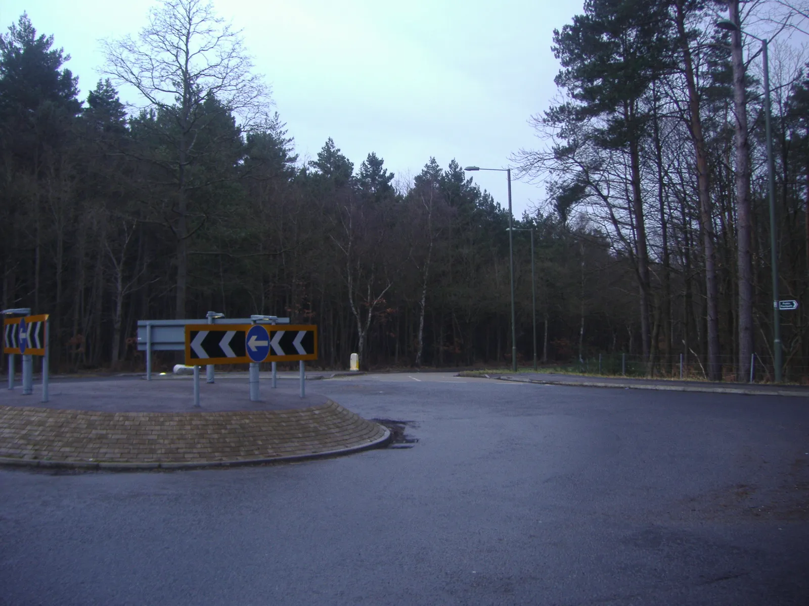 Photo showing: A324 eastbound at Henley Park roundabout