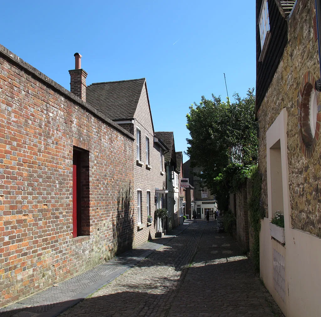 Photo showing: Lombard Street, Petworth