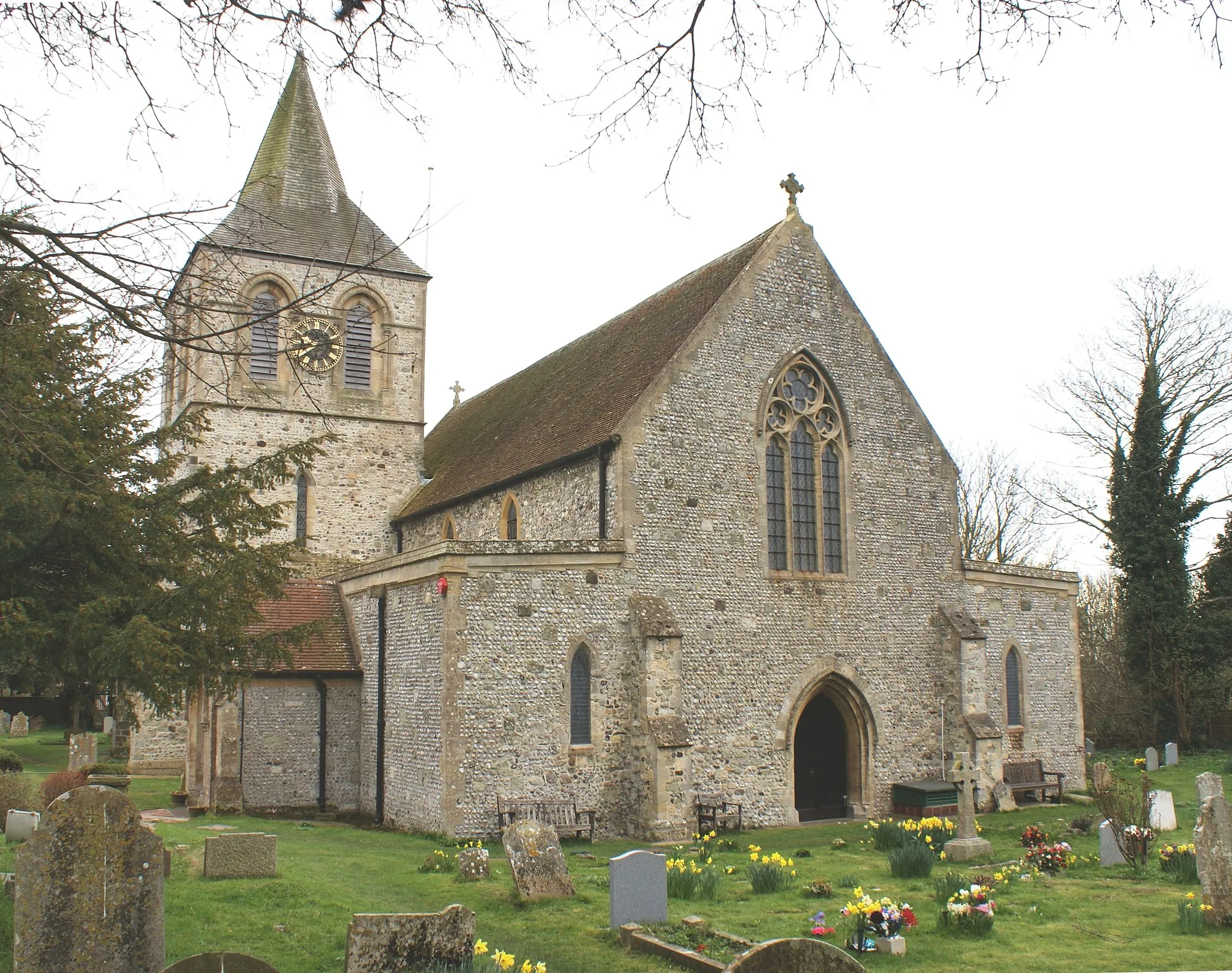 Photo showing: St. Nicolas Church, the Parish Church of Pevensey, England, following recent restoration work.