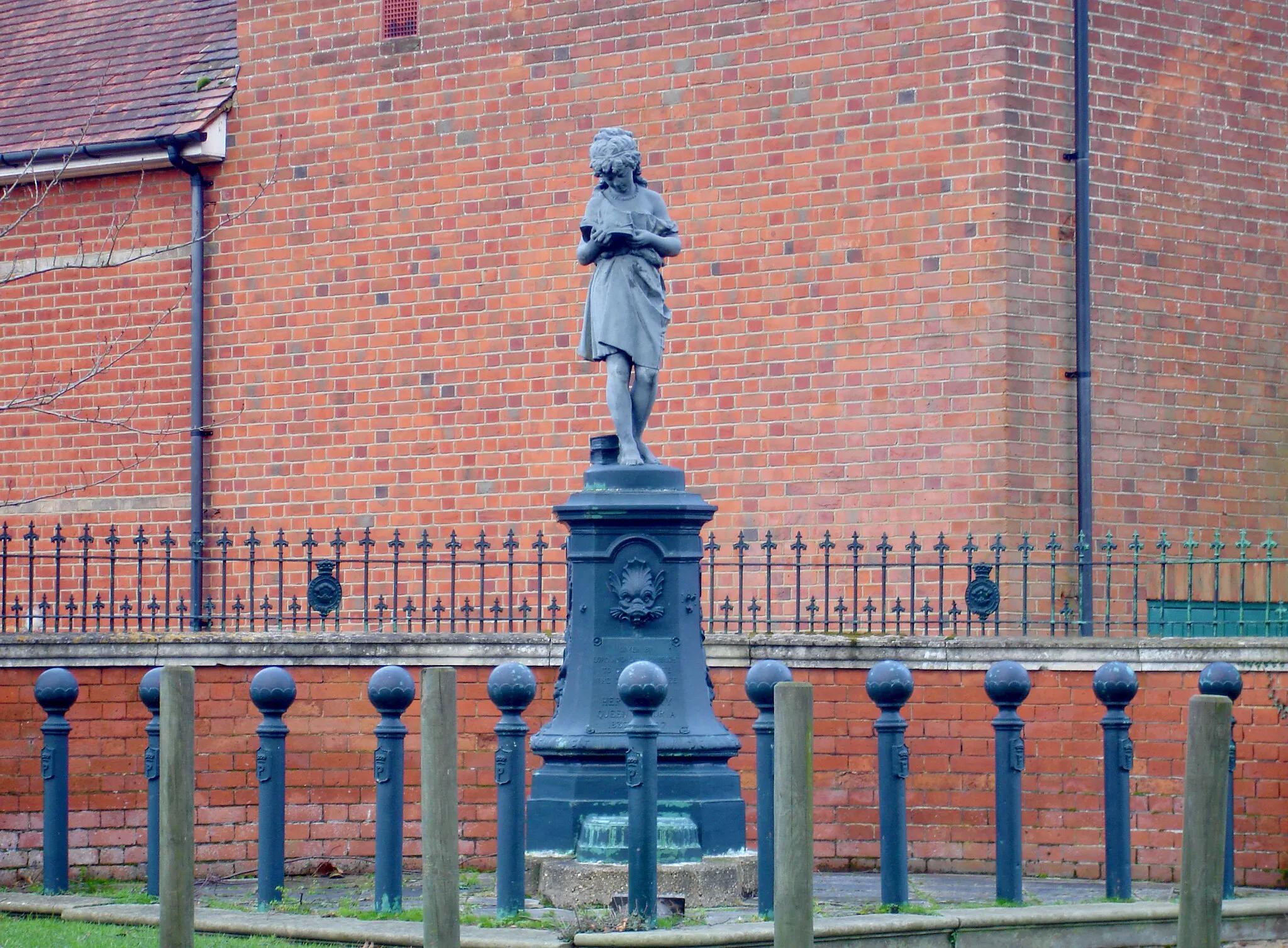 Photo showing: Statue near Pirbright village hall. S Knights, my photo, Feb 2007