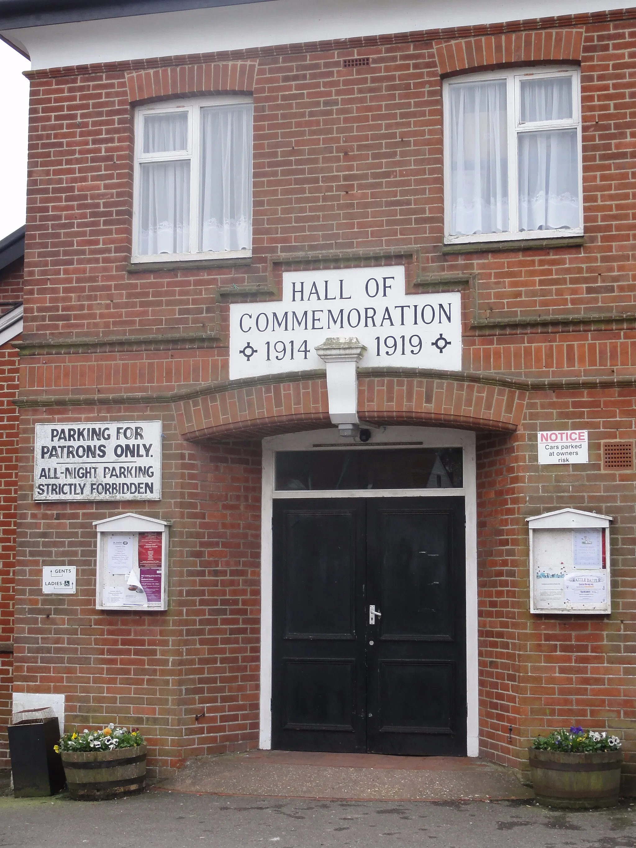 Photo showing: The commemoration hall in Wadhurst.