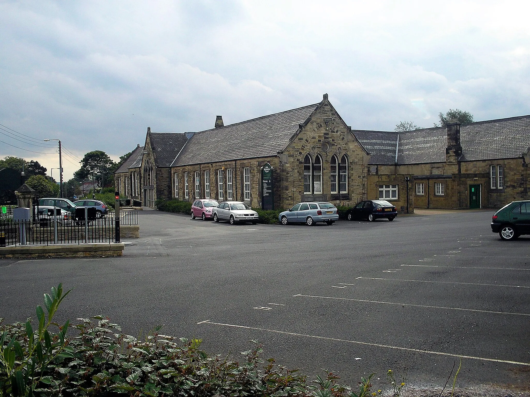 Photo showing: Crook school