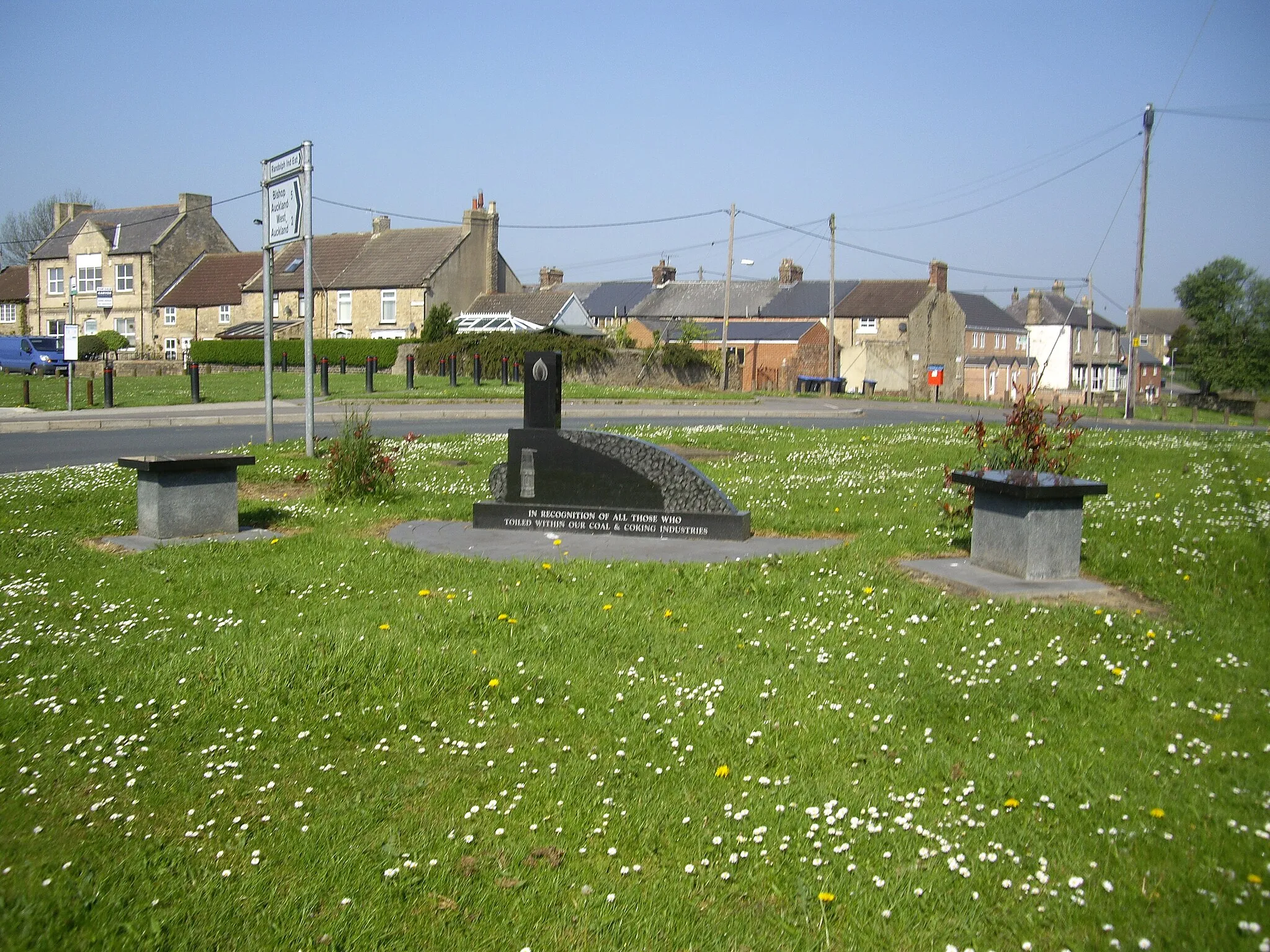 Photo showing: Coal industry memorial, Evenwood