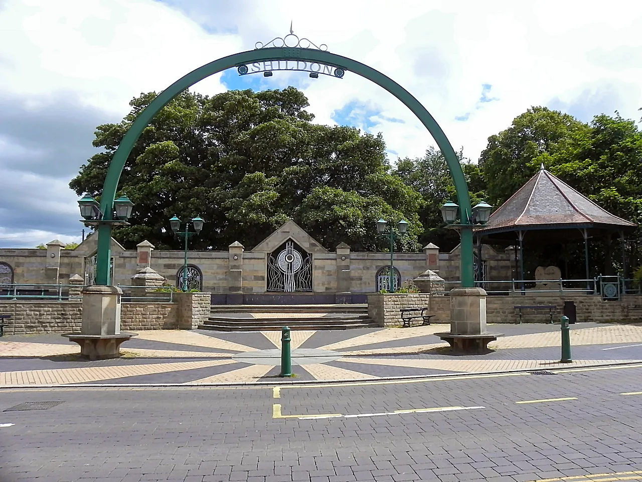 Photo showing: Shildon Arch