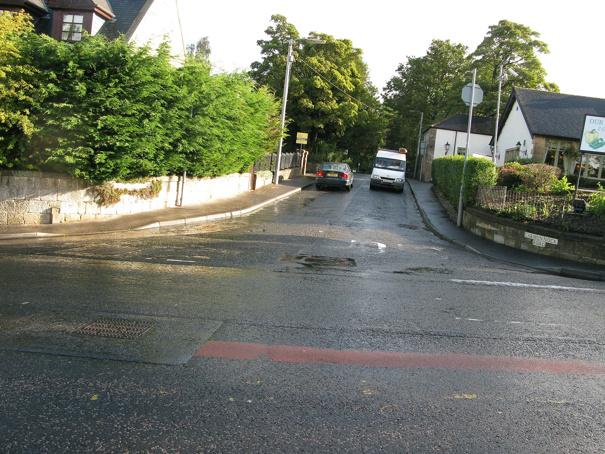 Photo showing: Carmunnock Road