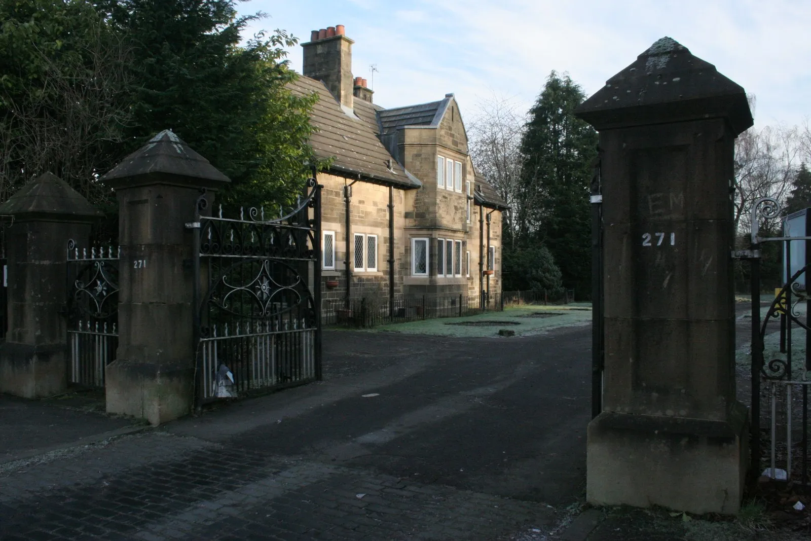 Photo showing: Eastwood Lodge