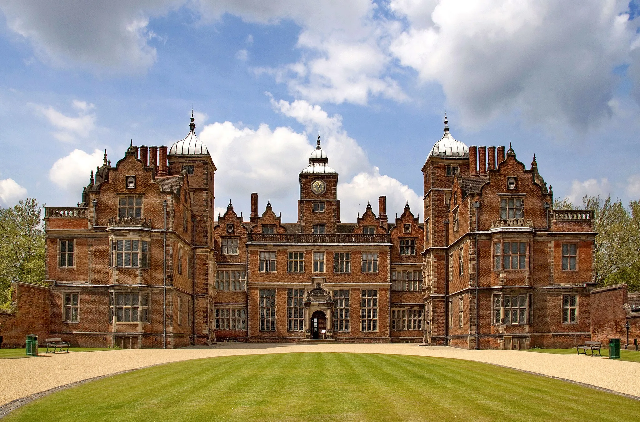 Photo showing: Aston Hall 1