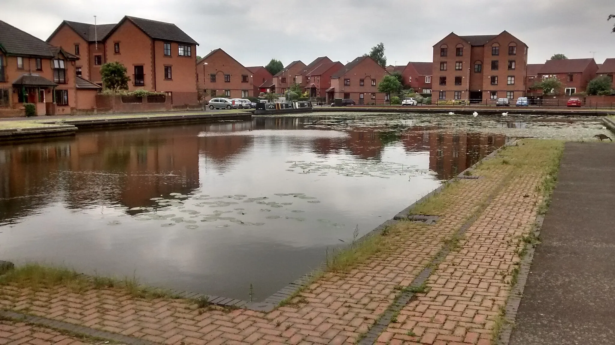 Photo showing: Tividale Quays Basin, Dudley Port, Tipton