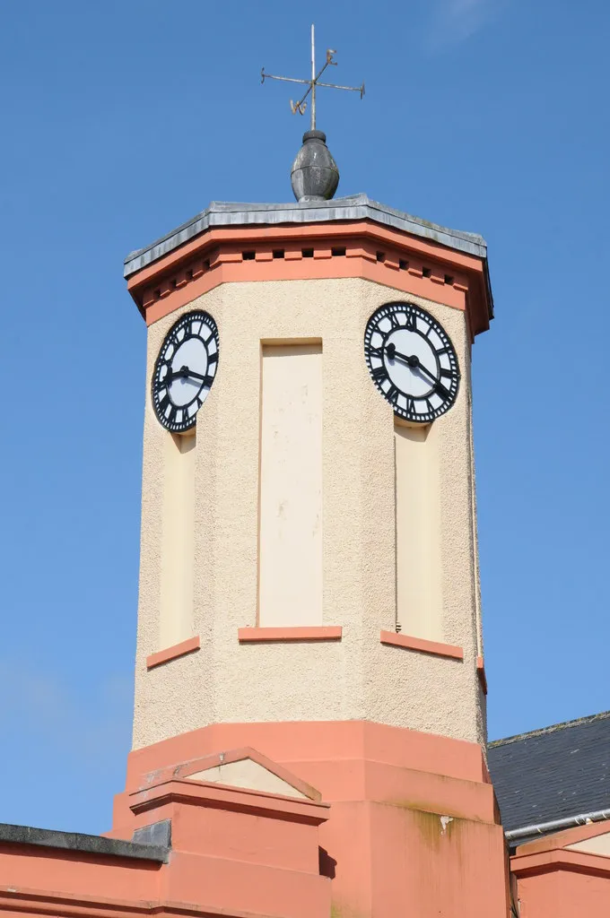 Photo showing: Clock Tower in Llandovery
