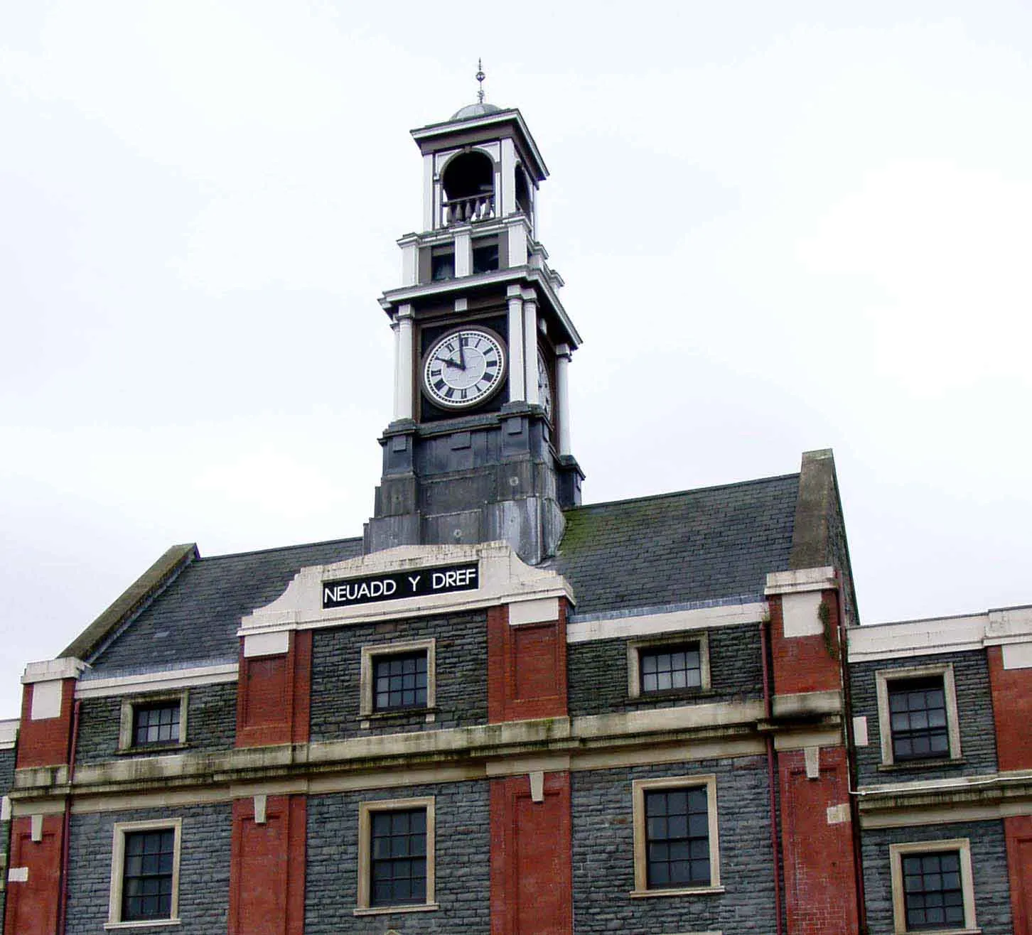 Photo showing: Maesteg Town Hall Clock Tower