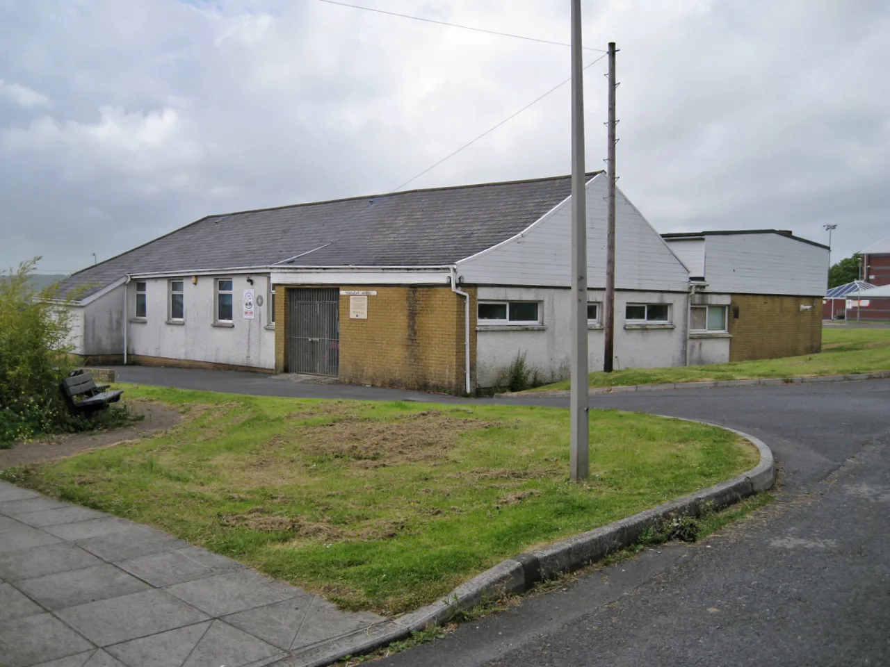 Photo showing: Trimsaran Miners Welfare Hall