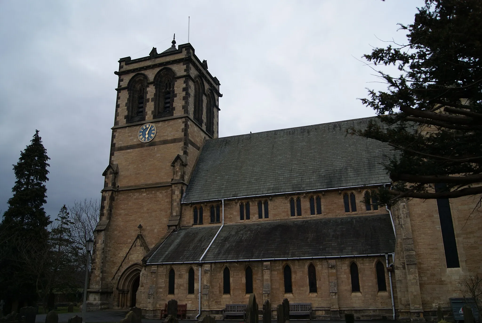 Photo showing: Parish Church of St. Mary the Virgin, High Street, Boston Spa, West Yorkshire.  Taken on the evening of Wednesday the 24th of March 2010.