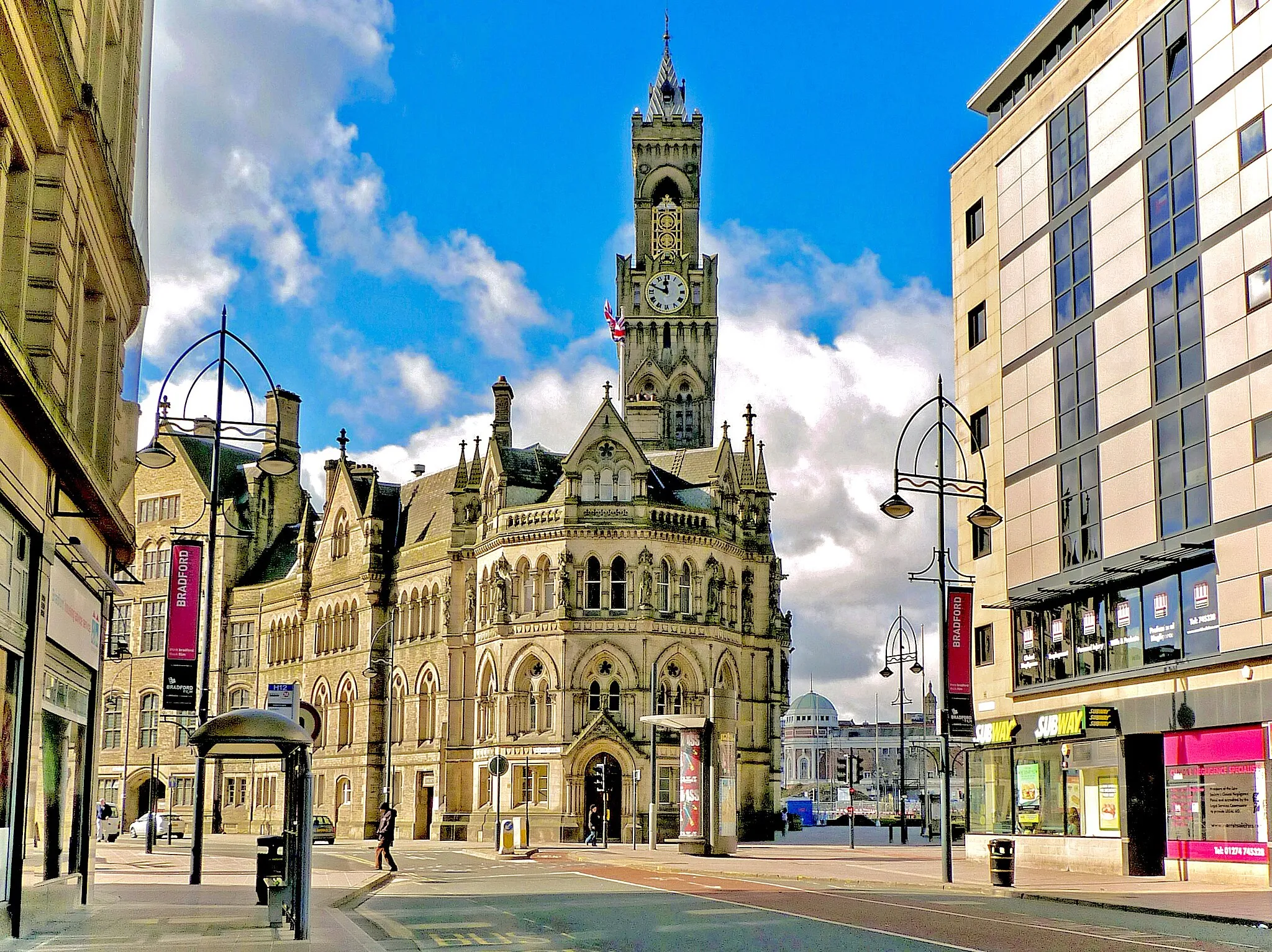 Photo showing: Bradford Town Hall
