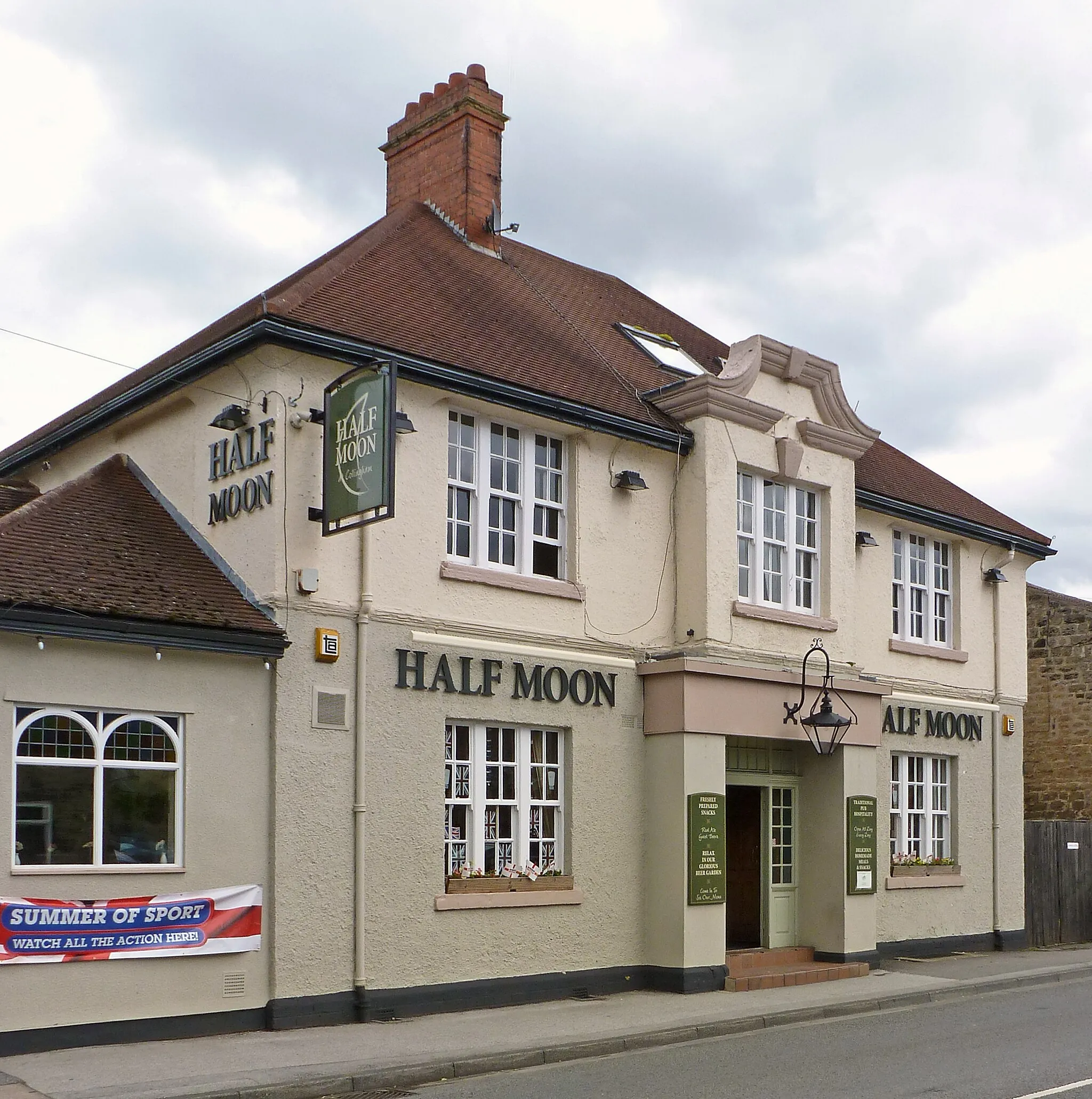 Photo showing: Half Moon, Harewood Road, Collingham, West Yorkshire.  Taken by Flickr user: Tim Green aka atouch on Sunday the 17th of June 2012.