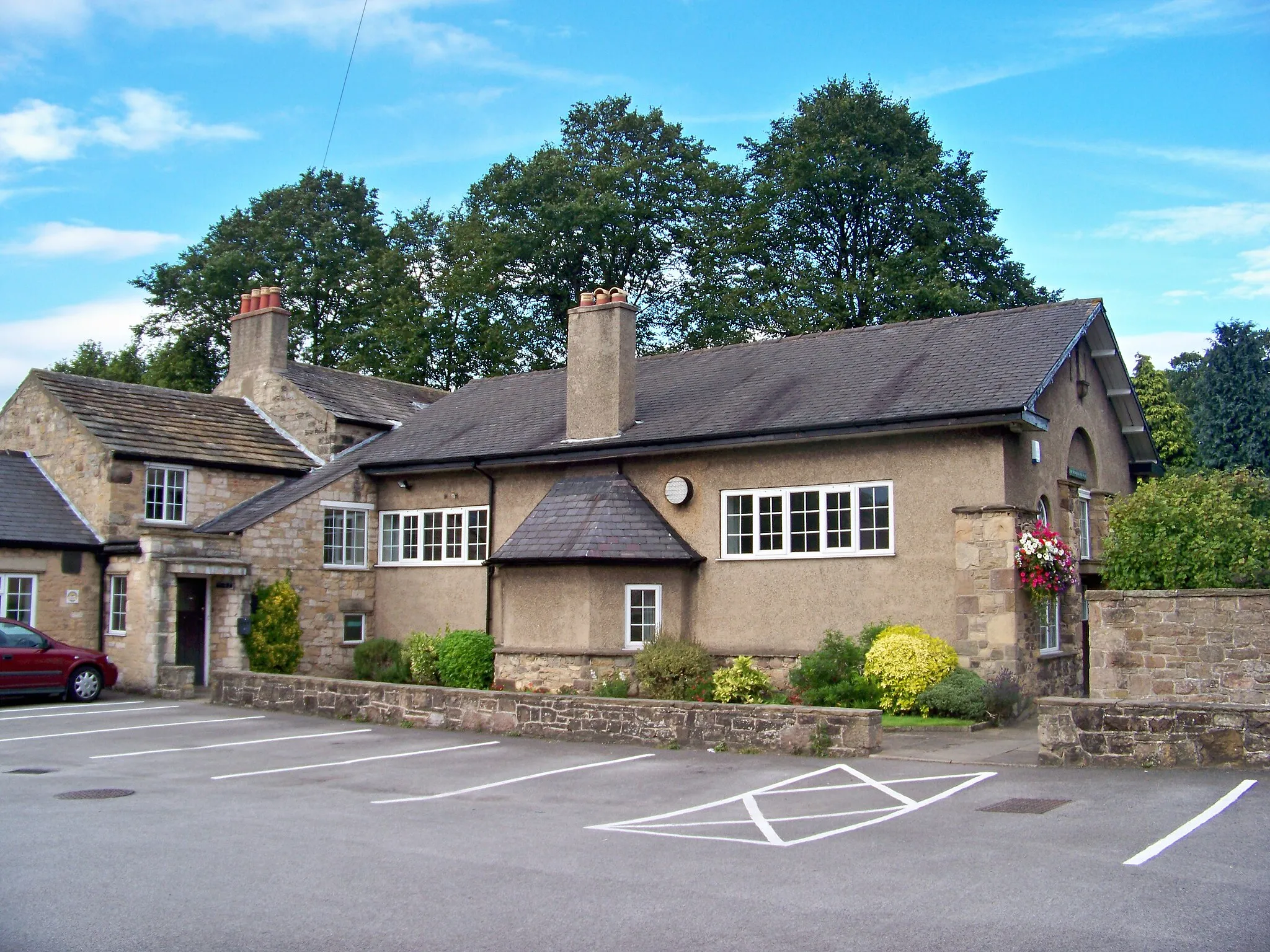 Photo showing: Collingham memorial hall, Collingham, Leeds, West Yorkshire, UK.  Taken on the evening of Monday 3rd August 2009.