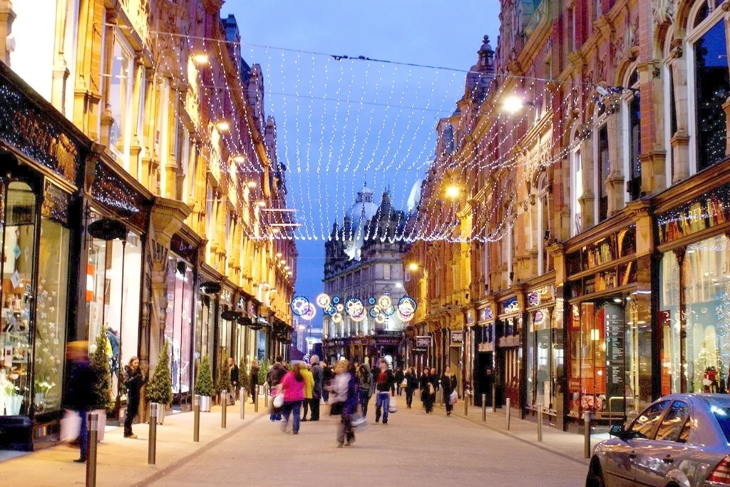 Photo showing: king edward street leeds taken at Christmas