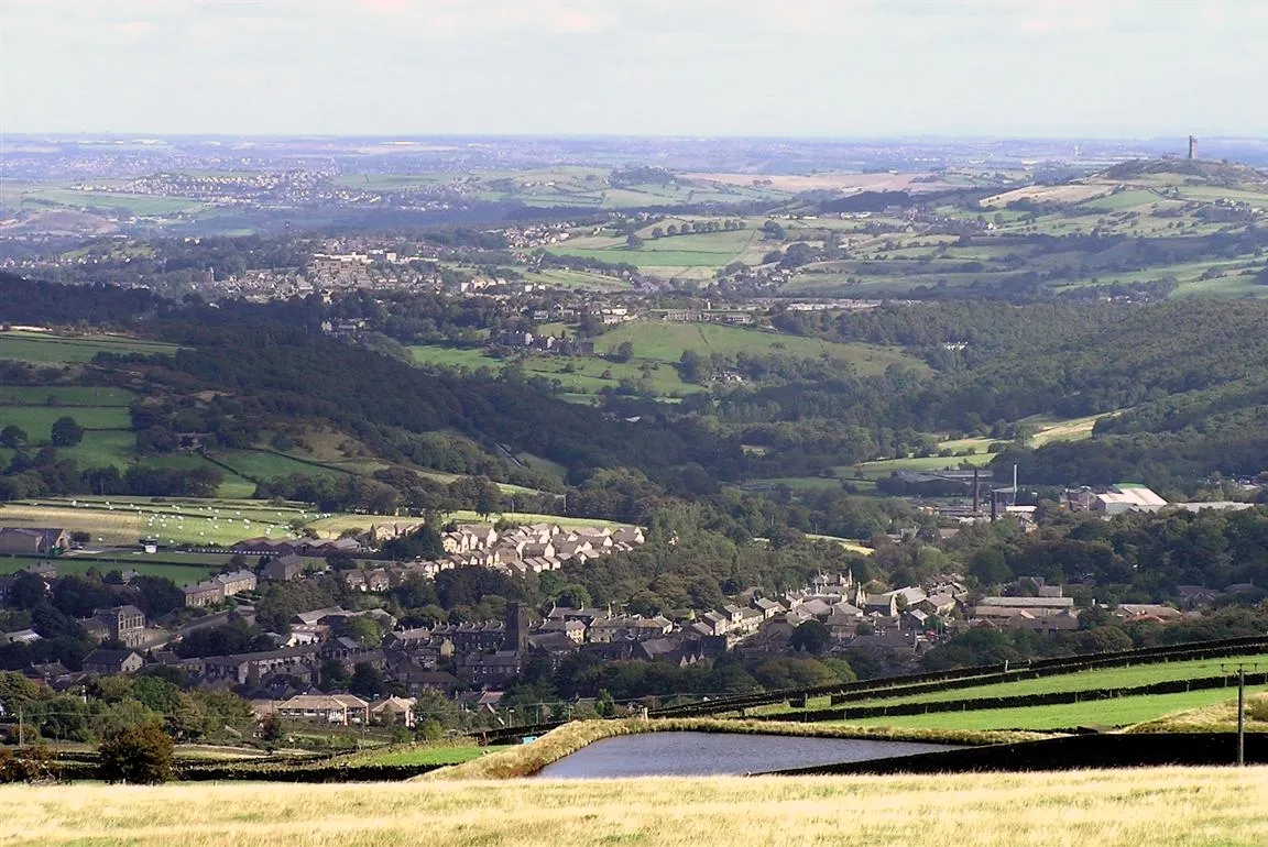Photo showing: Meltham and lower Holme Valley, West Yorkshire. Netherton and Newsome are seen centre left.