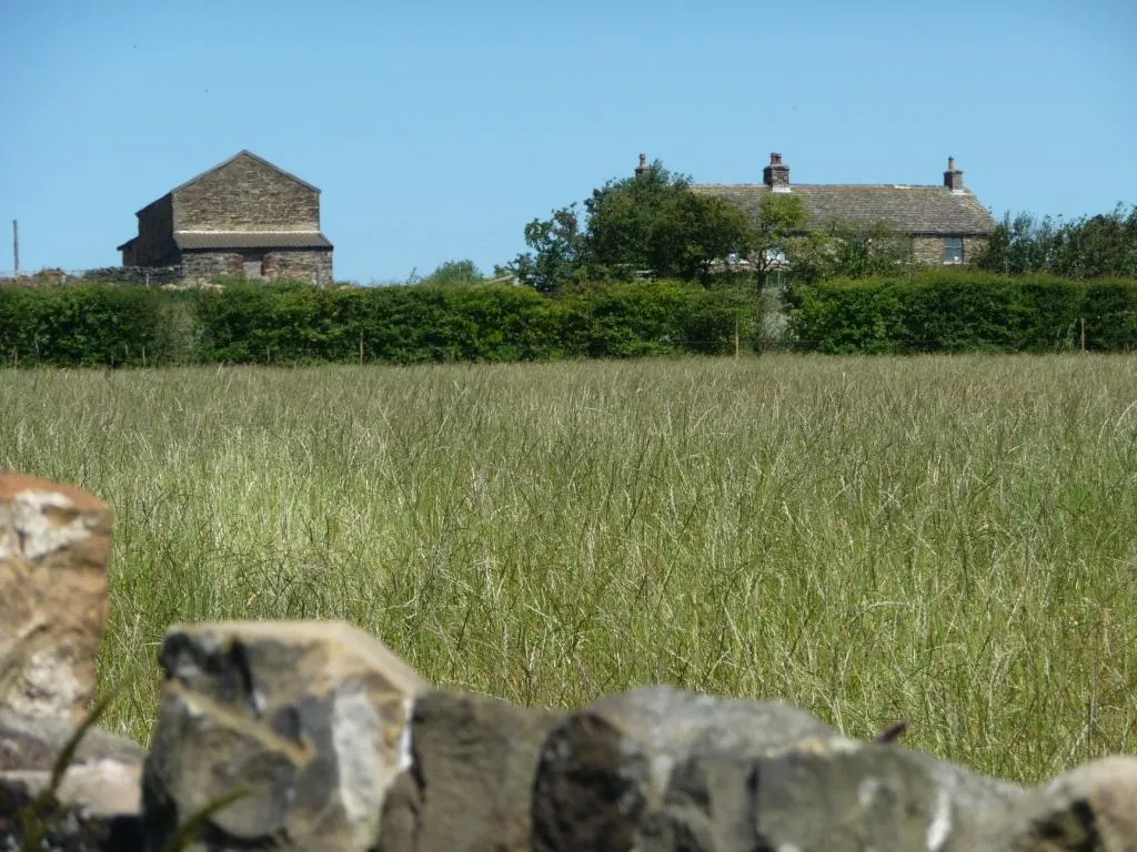 Photo showing: Green House, off Green House Hill