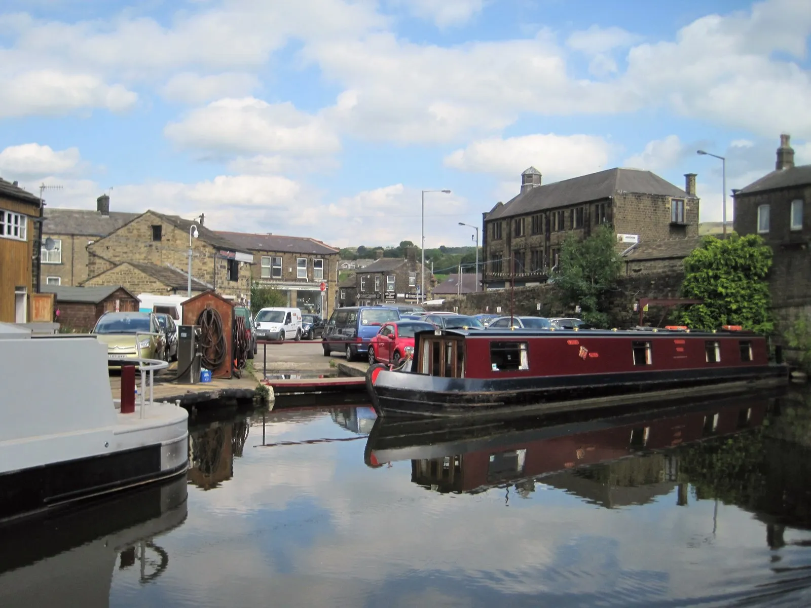 Photo showing: Leeds & Liverpool Canal - Silsden
