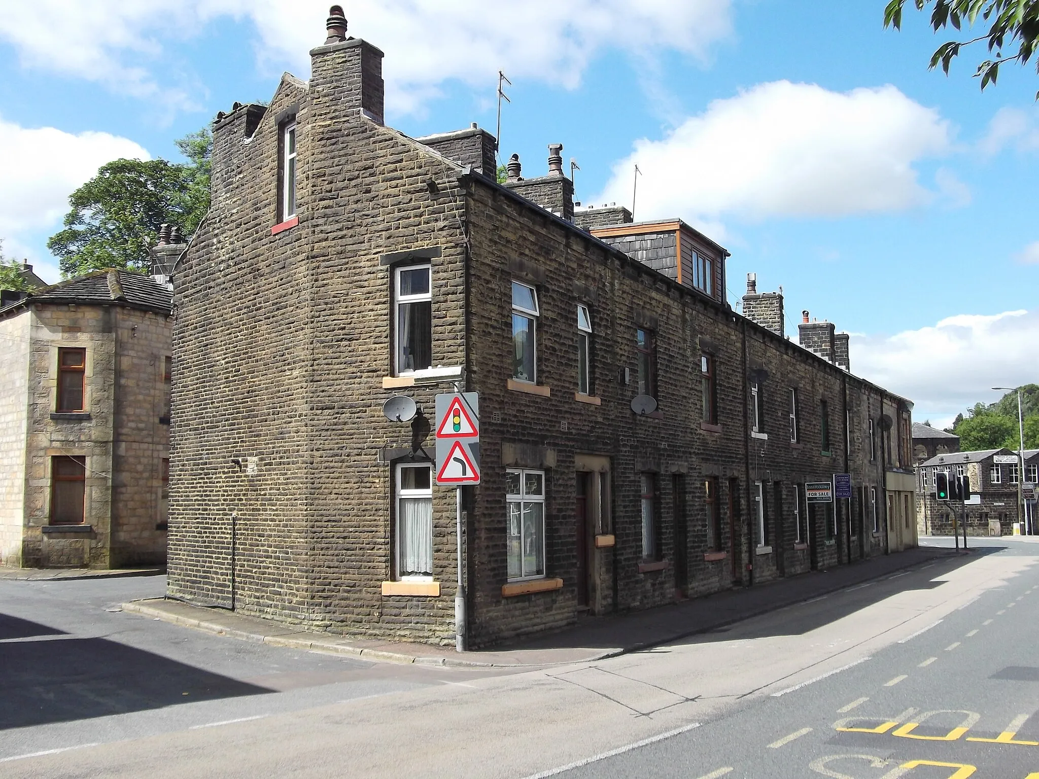 Photo showing: Rochdale Road, Walsden