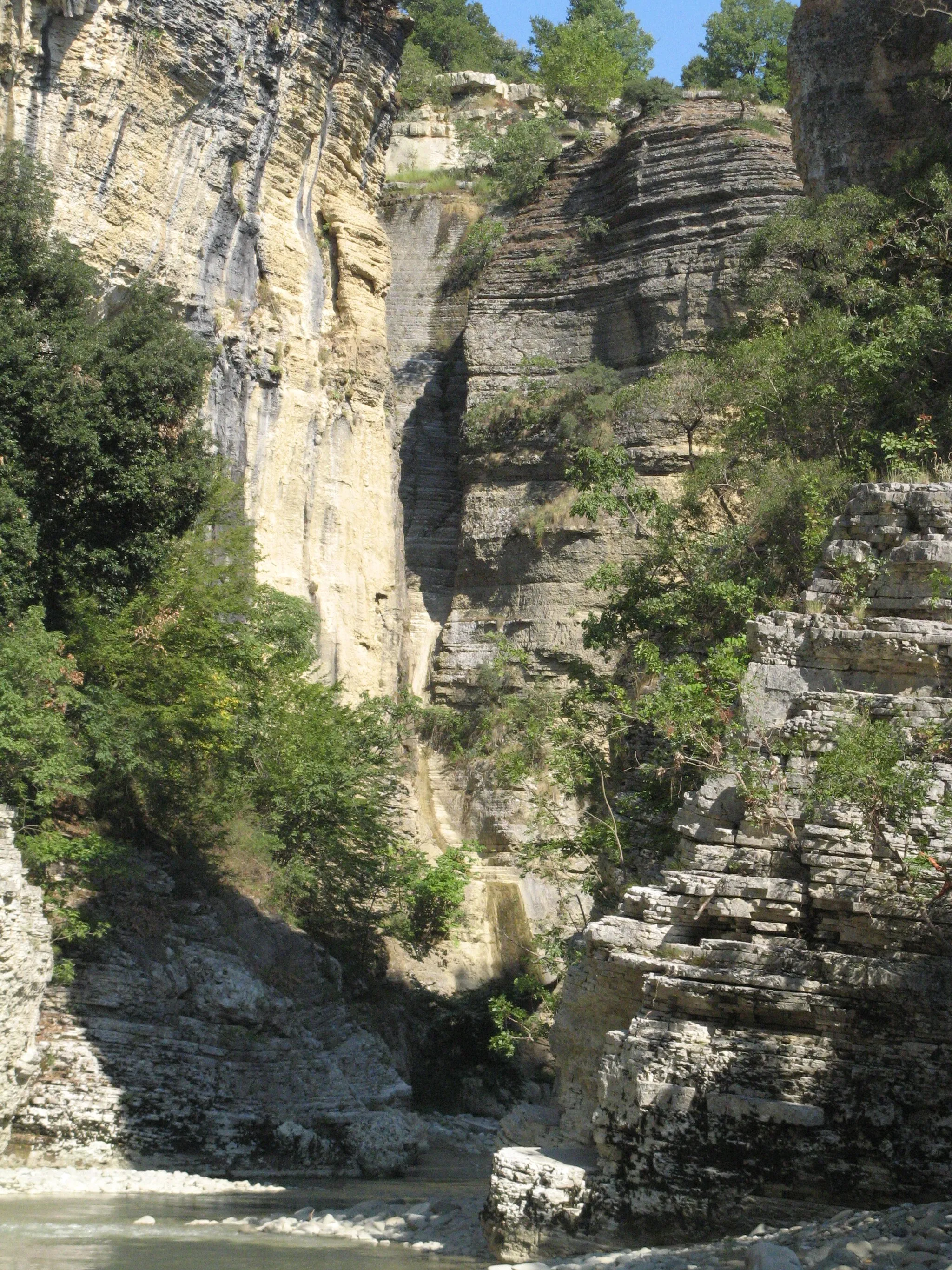 Photo showing: Osumit - Upper Canyon