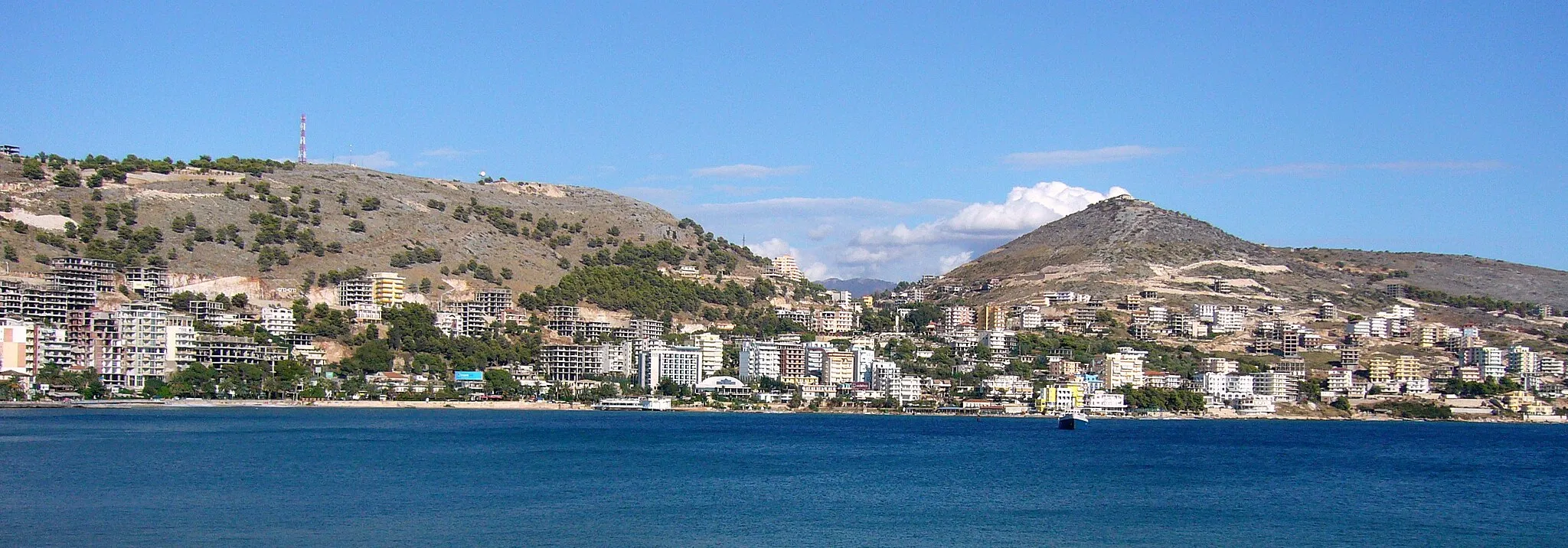 Photo showing: New buildings in Sarande