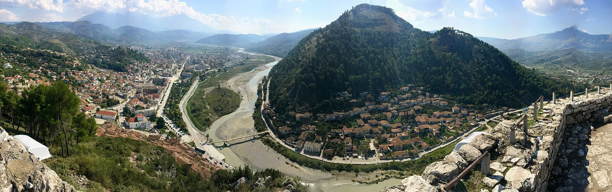 Photo showing: panorama view of berat