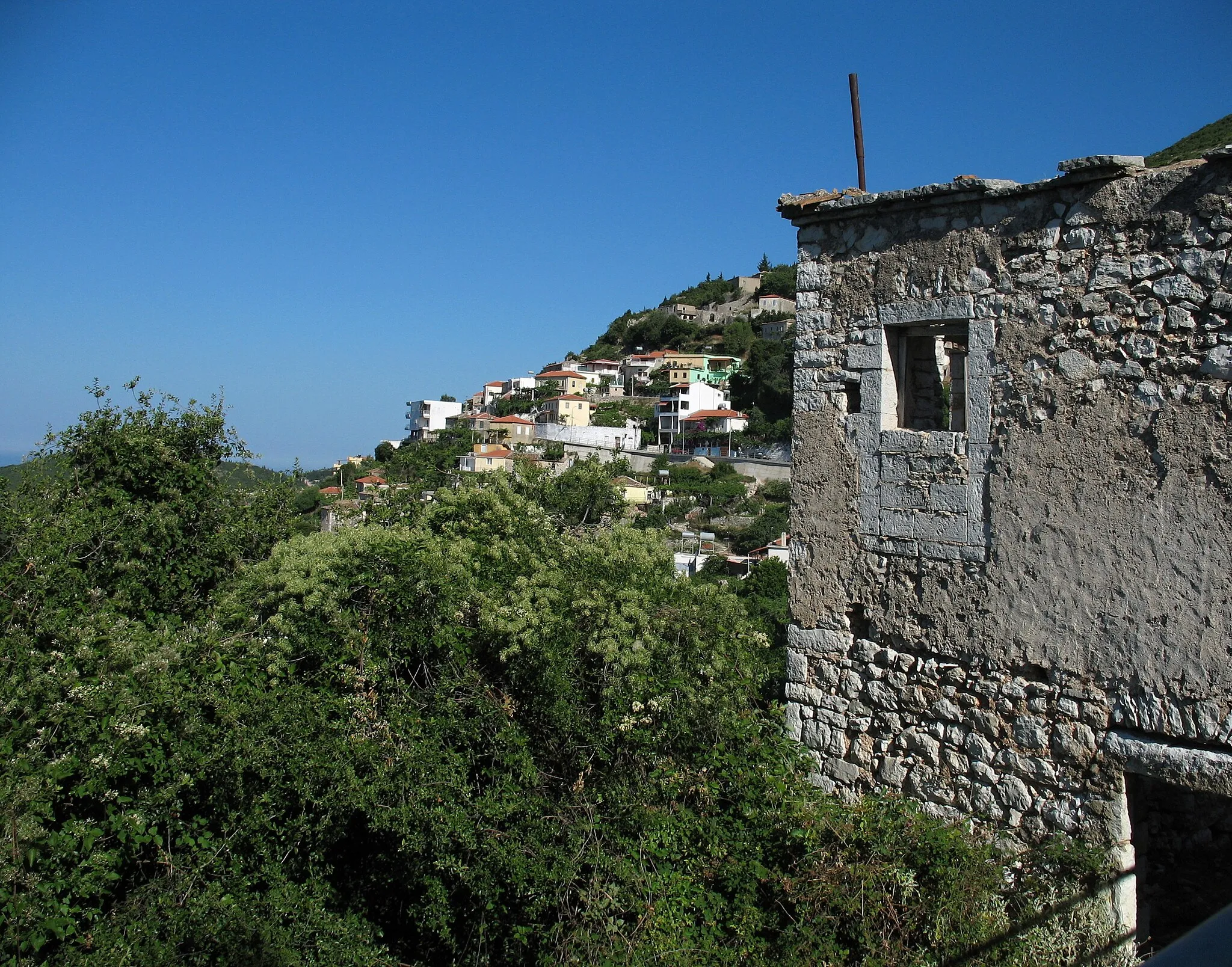 Photo showing: Village Vuno in Himara municipality, Albania