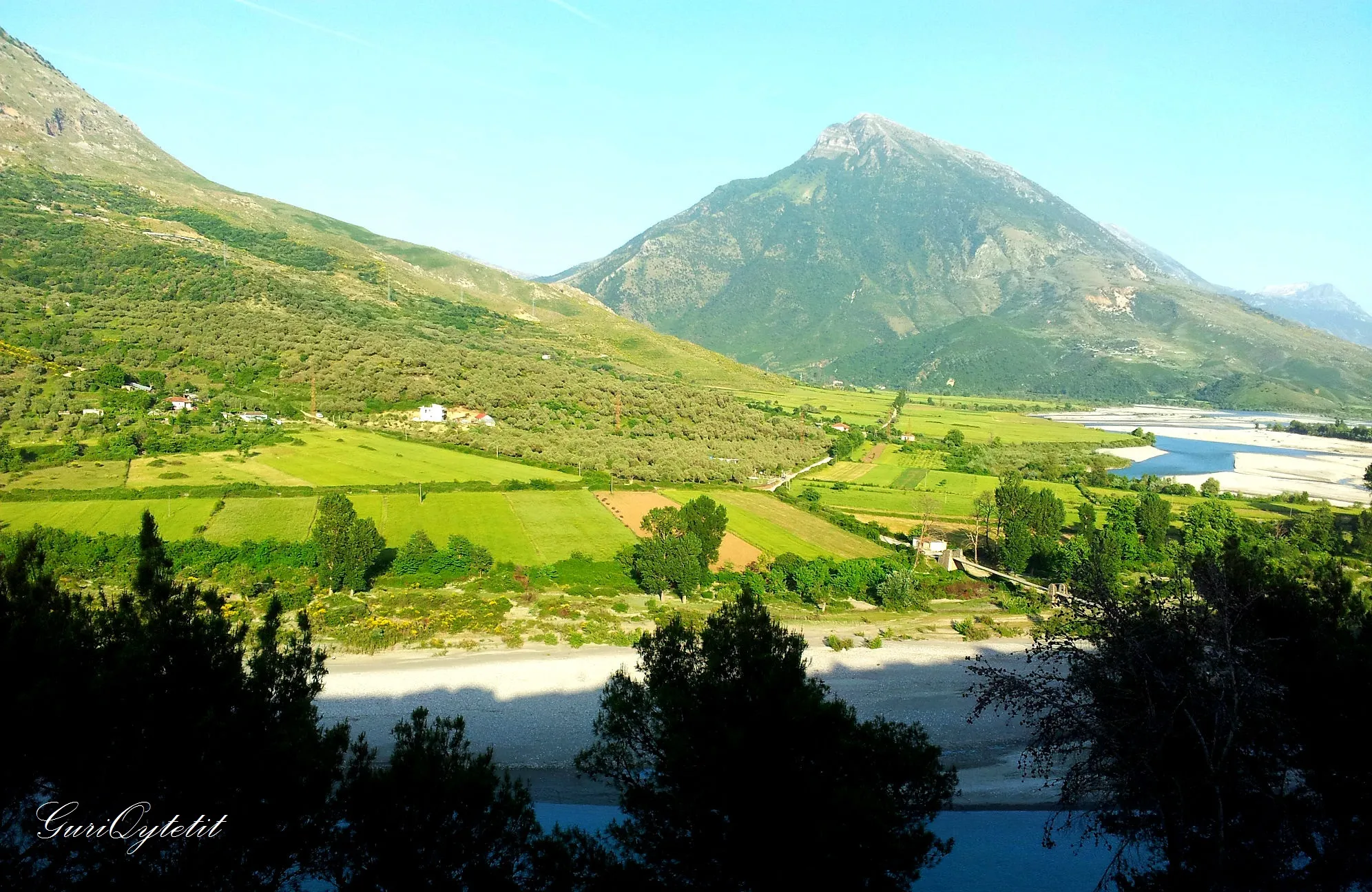 Photo showing: Tepelenë, Albania