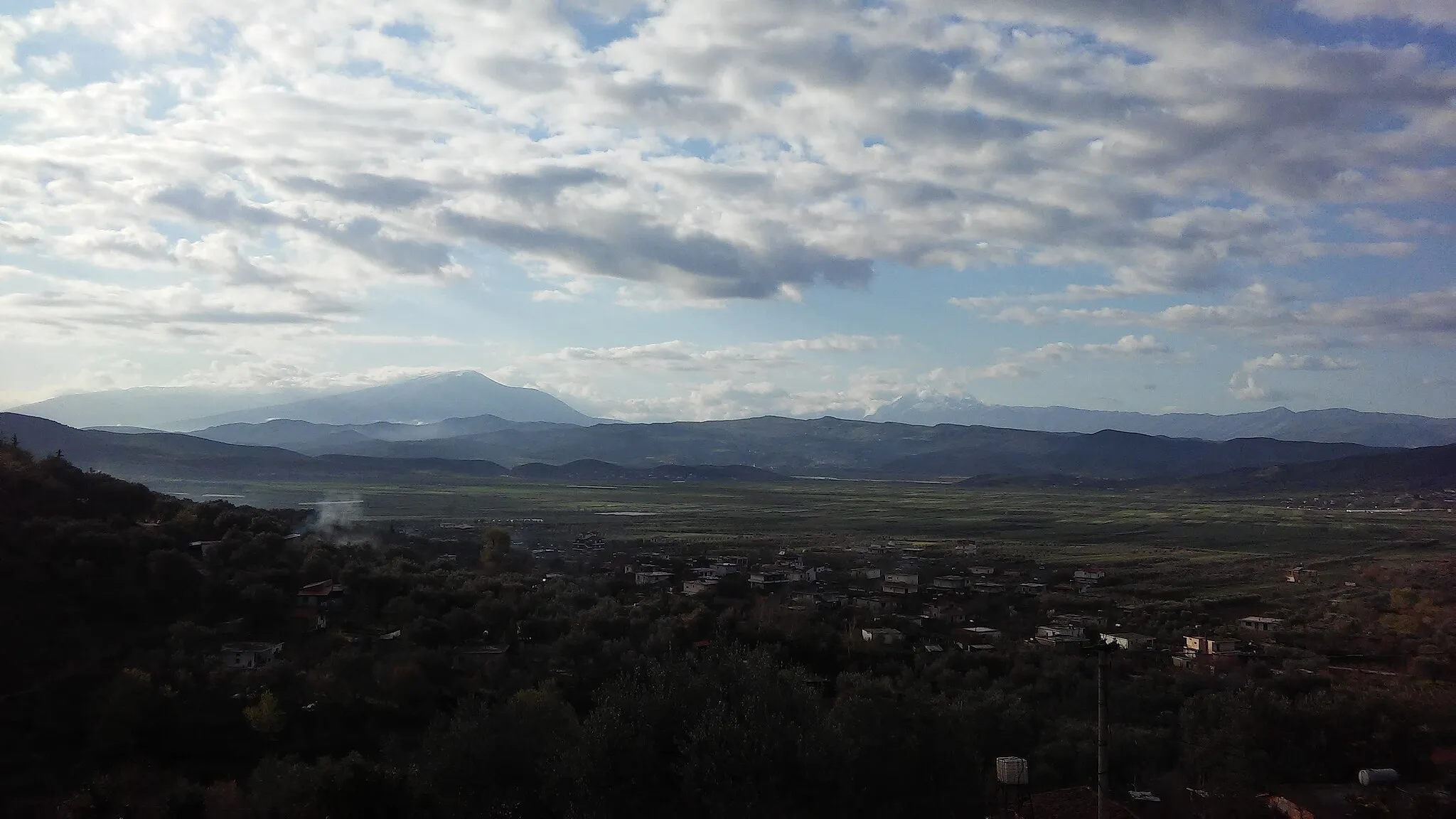 Photo showing: A View of small places around Cakran