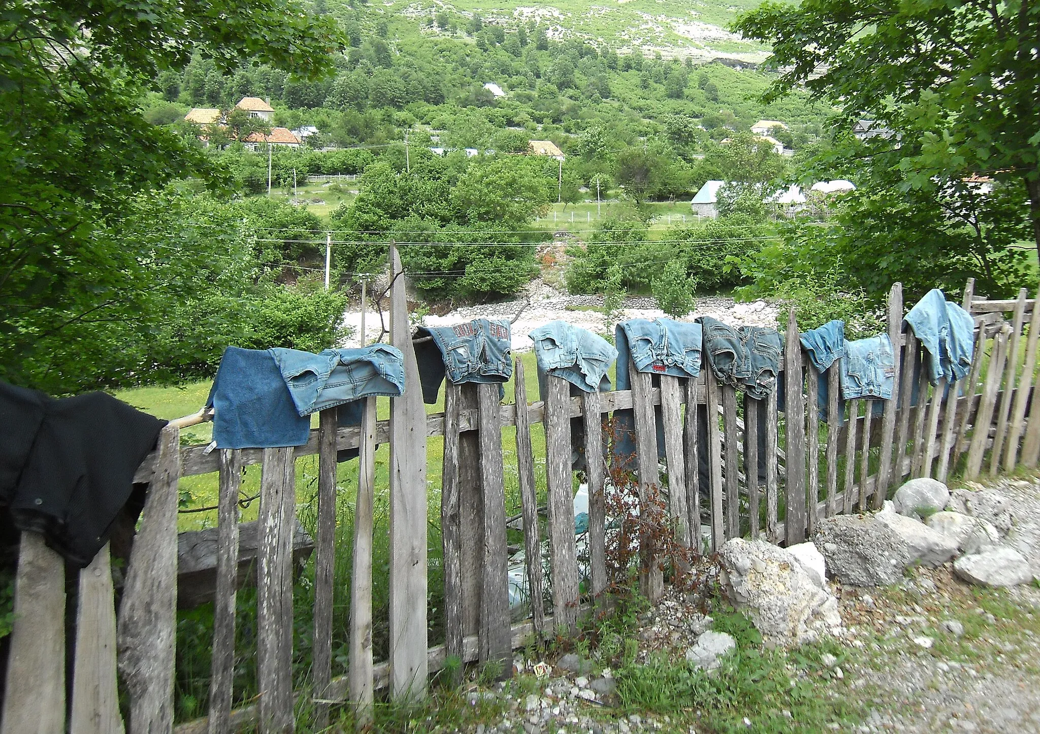 Photo showing: Laundry day; seen in Boge, Albania