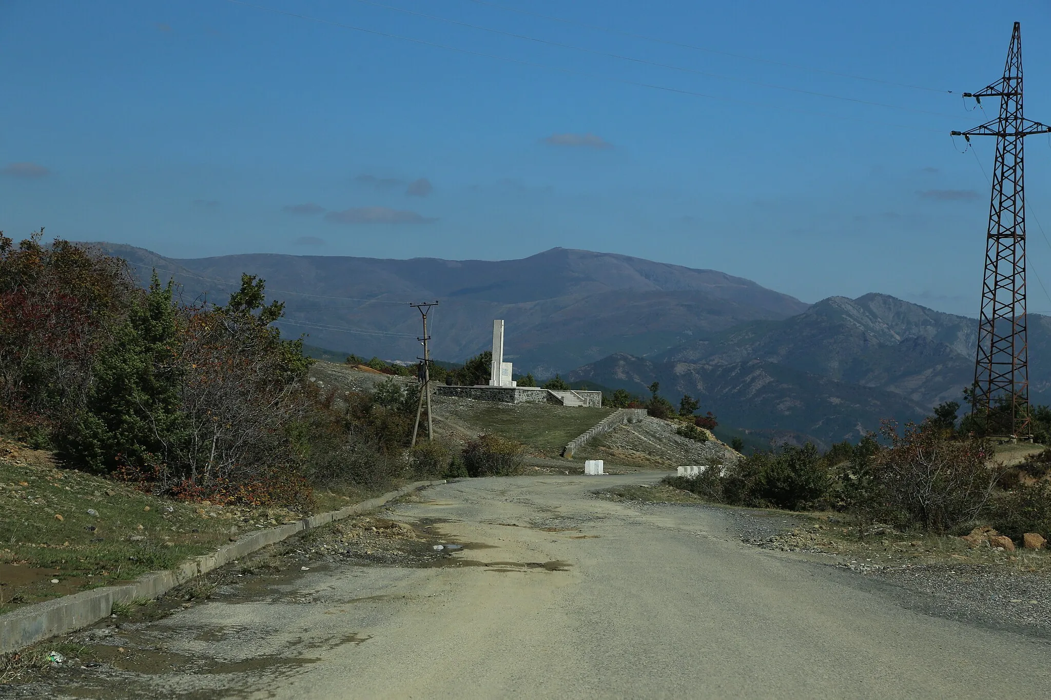 Photo showing: Rruga SH5 in Albania