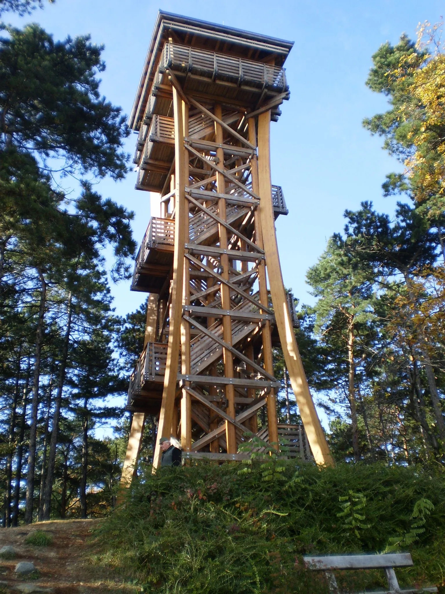 Photo showing: "Sörházdombi" (Beerhouse hill) outlook tower, Sopron, Hungary